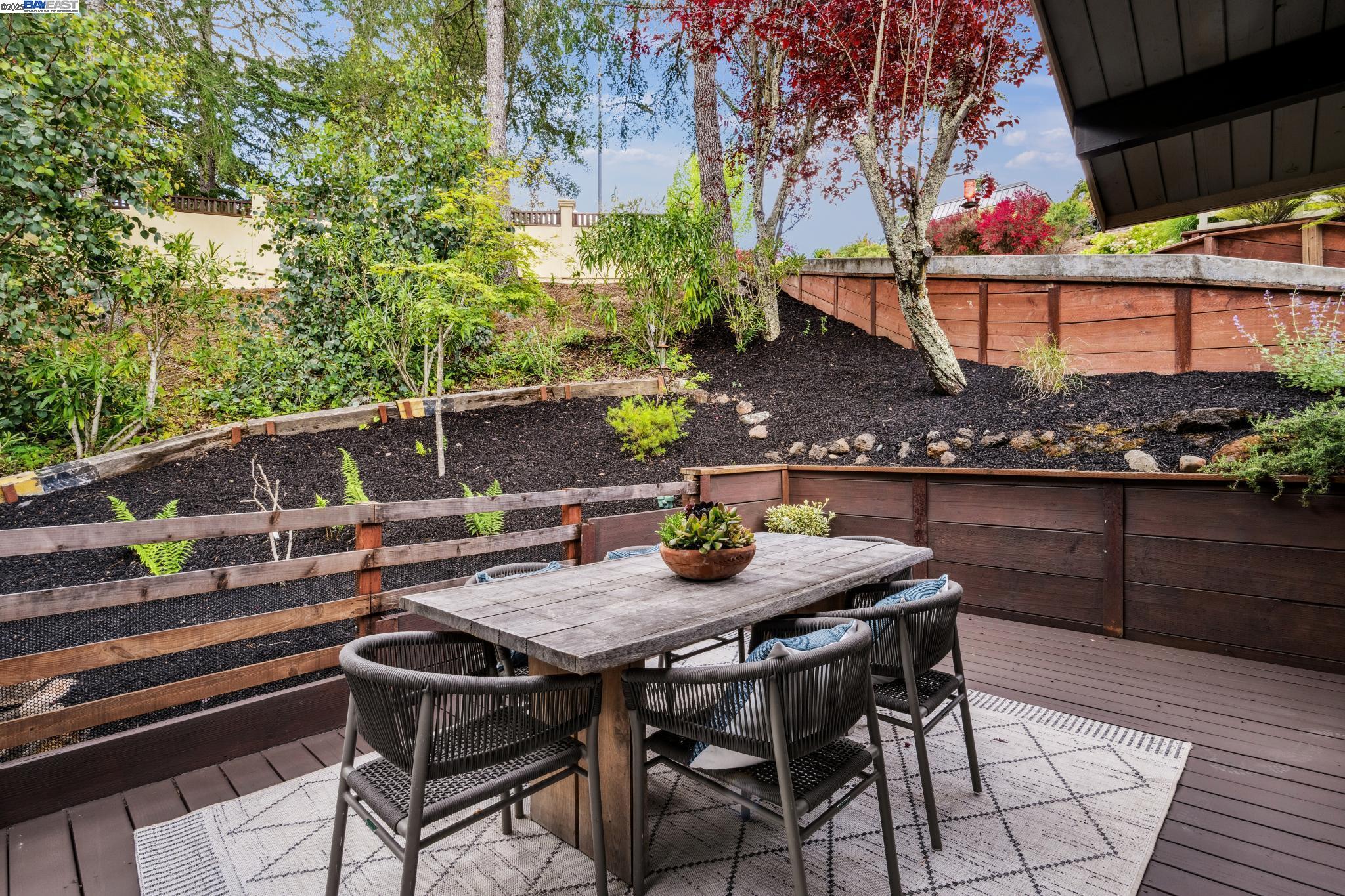 Detail Gallery Image 18 of 60 For 589 Tahos Road, Orinda,  CA 94563 - 4 Beds | 2/1 Baths