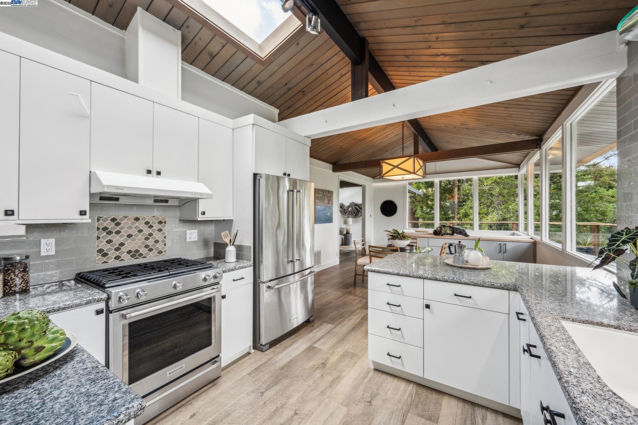 Detail Gallery Image 23 of 60 For 589 Tahos Road, Orinda,  CA 94563 - 4 Beds | 2/1 Baths