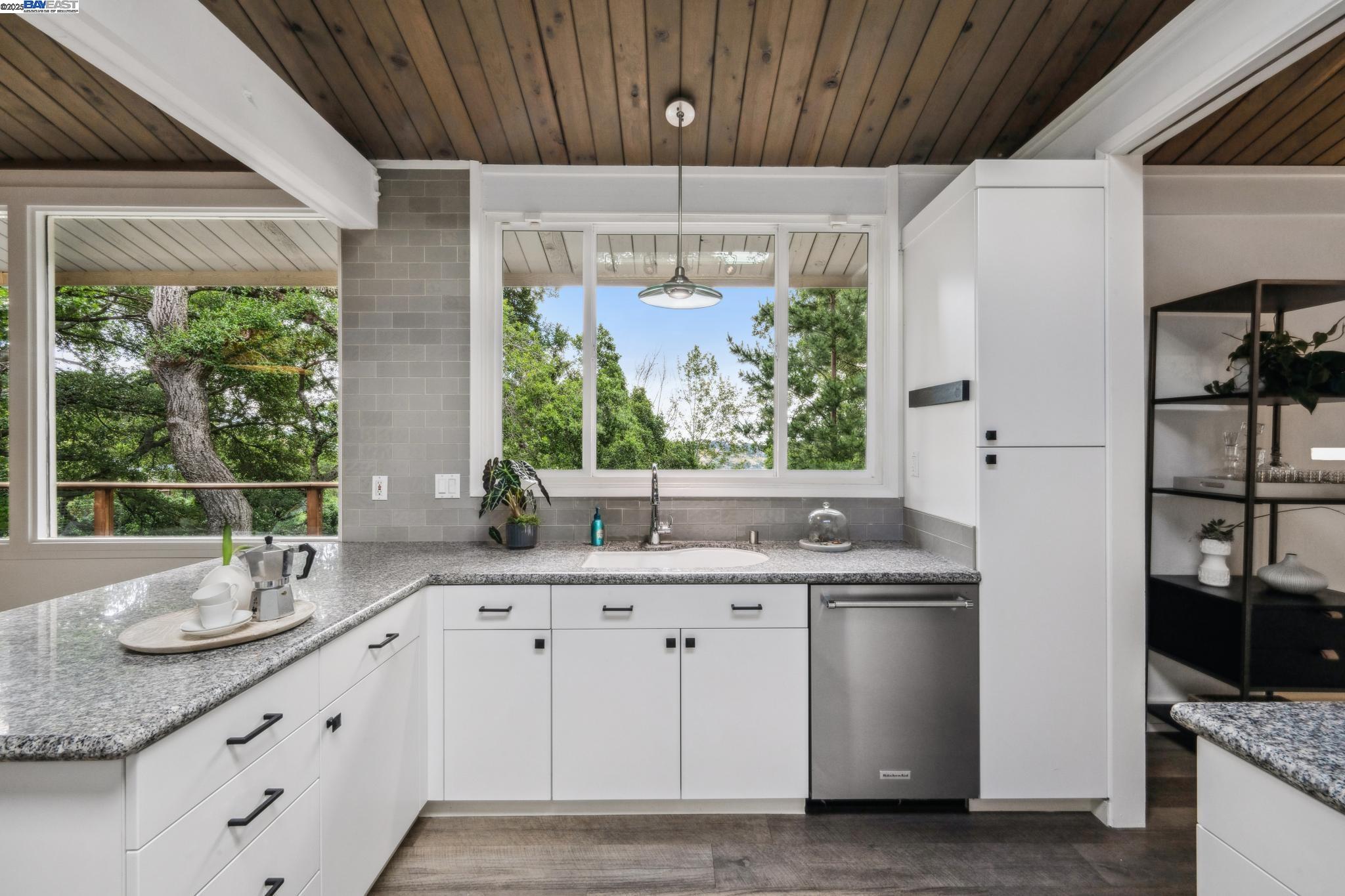 Detail Gallery Image 24 of 60 For 589 Tahos Road, Orinda,  CA 94563 - 4 Beds | 2/1 Baths