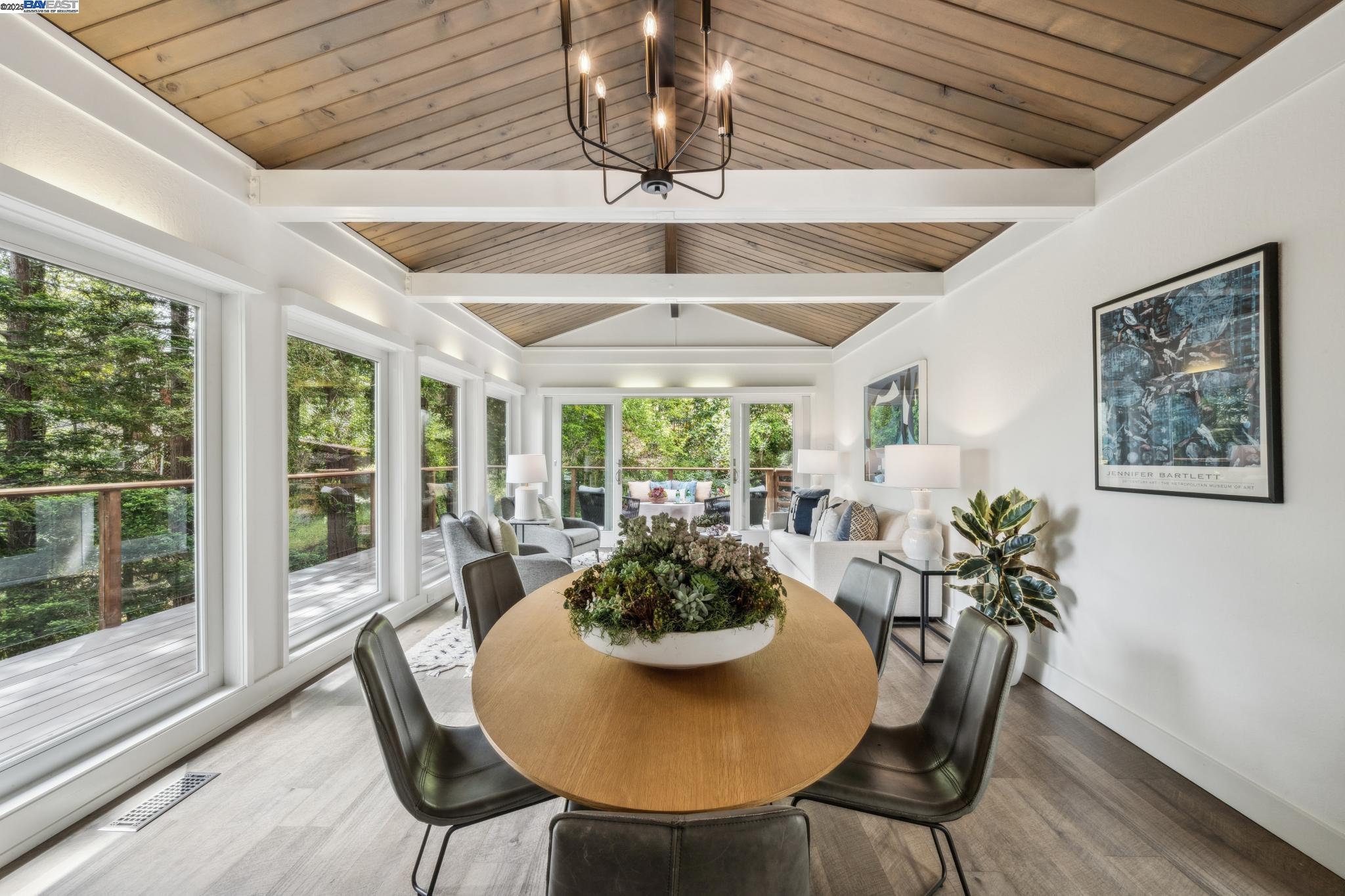 Detail Gallery Image 4 of 60 For 589 Tahos Road, Orinda,  CA 94563 - 4 Beds | 2/1 Baths