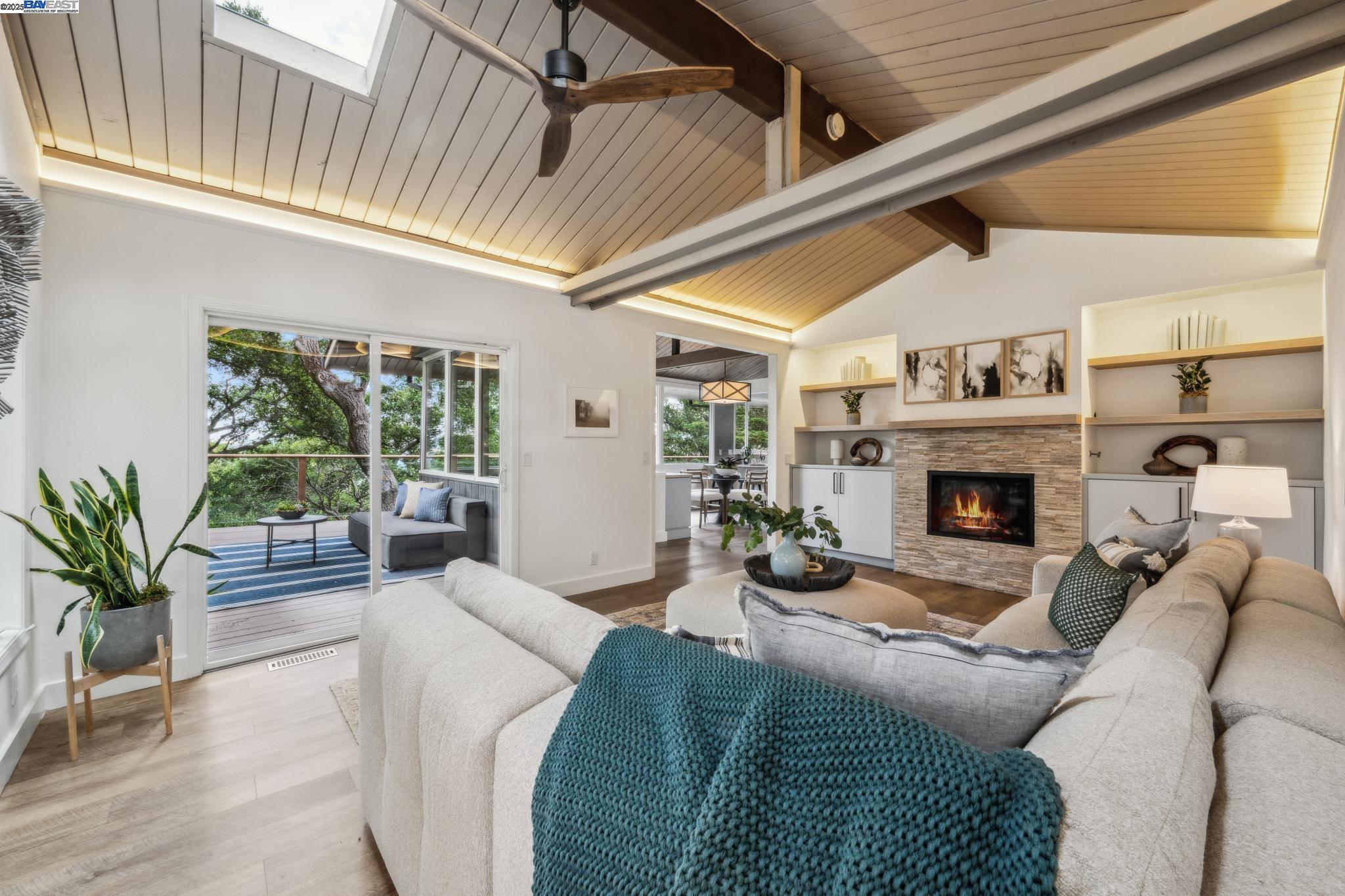 Detail Gallery Image 31 of 60 For 589 Tahos Road, Orinda,  CA 94563 - 4 Beds | 2/1 Baths