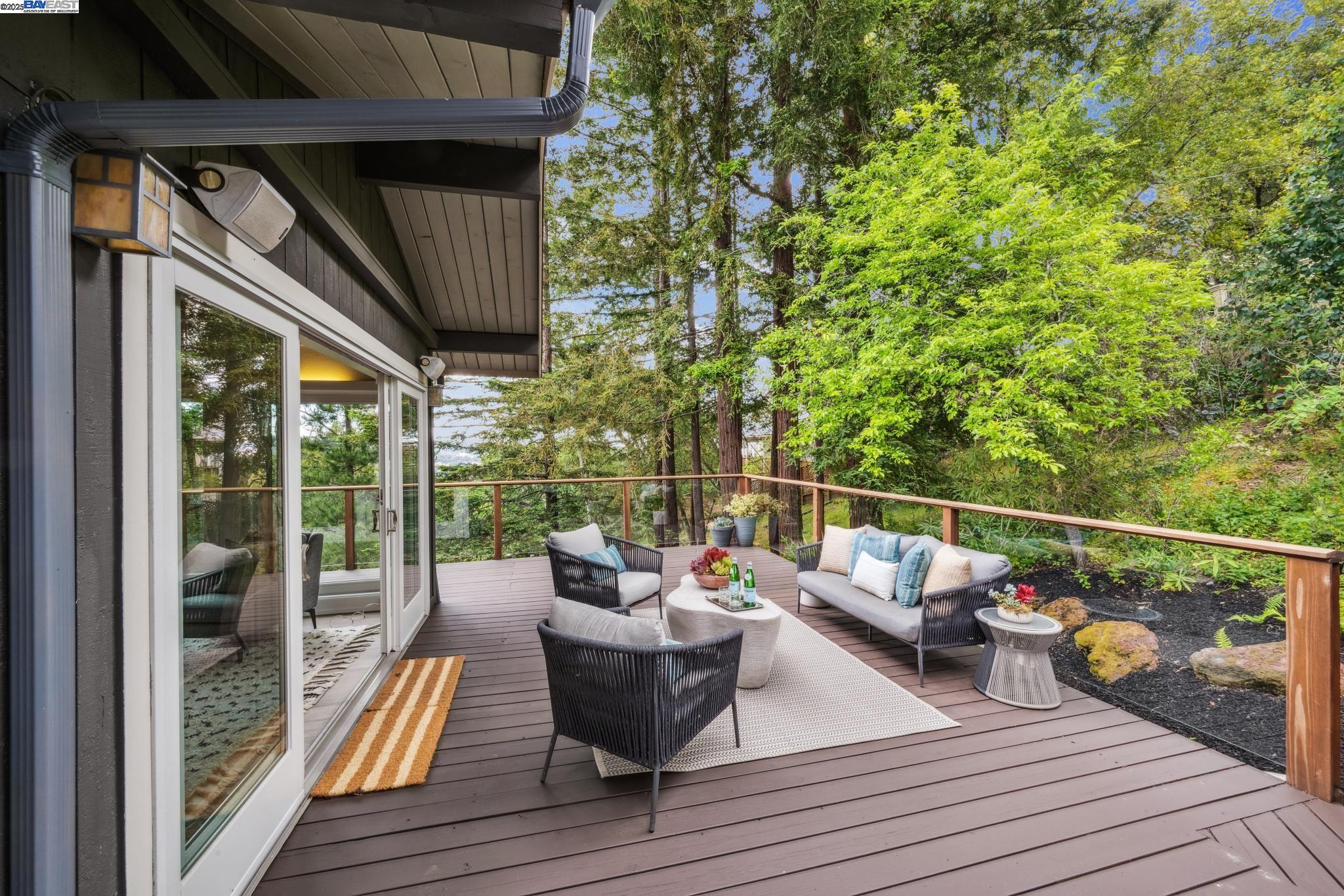 Detail Gallery Image 5 of 60 For 589 Tahos Road, Orinda,  CA 94563 - 4 Beds | 2/1 Baths