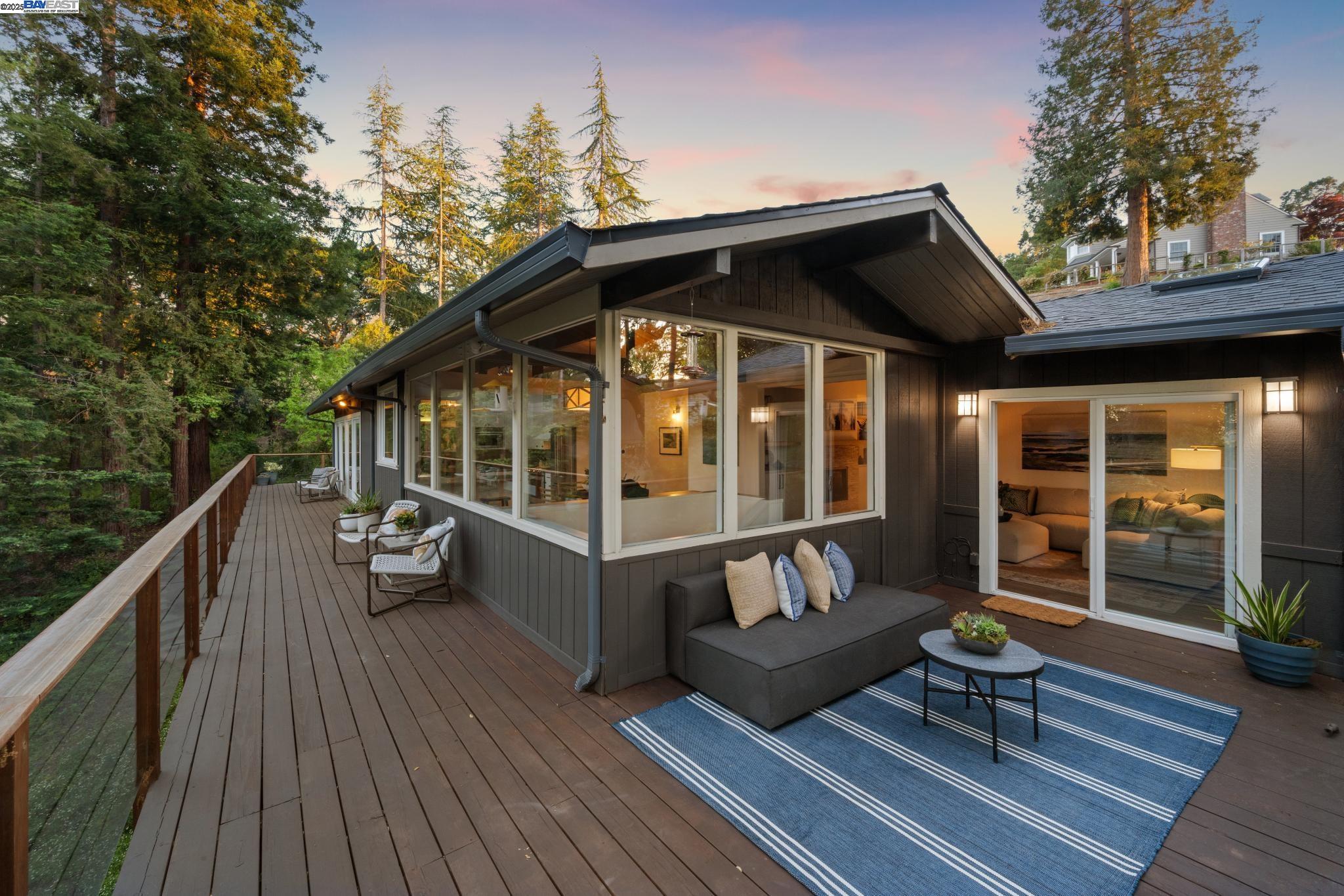 Detail Gallery Image 7 of 60 For 589 Tahos Road, Orinda,  CA 94563 - 4 Beds | 2/1 Baths