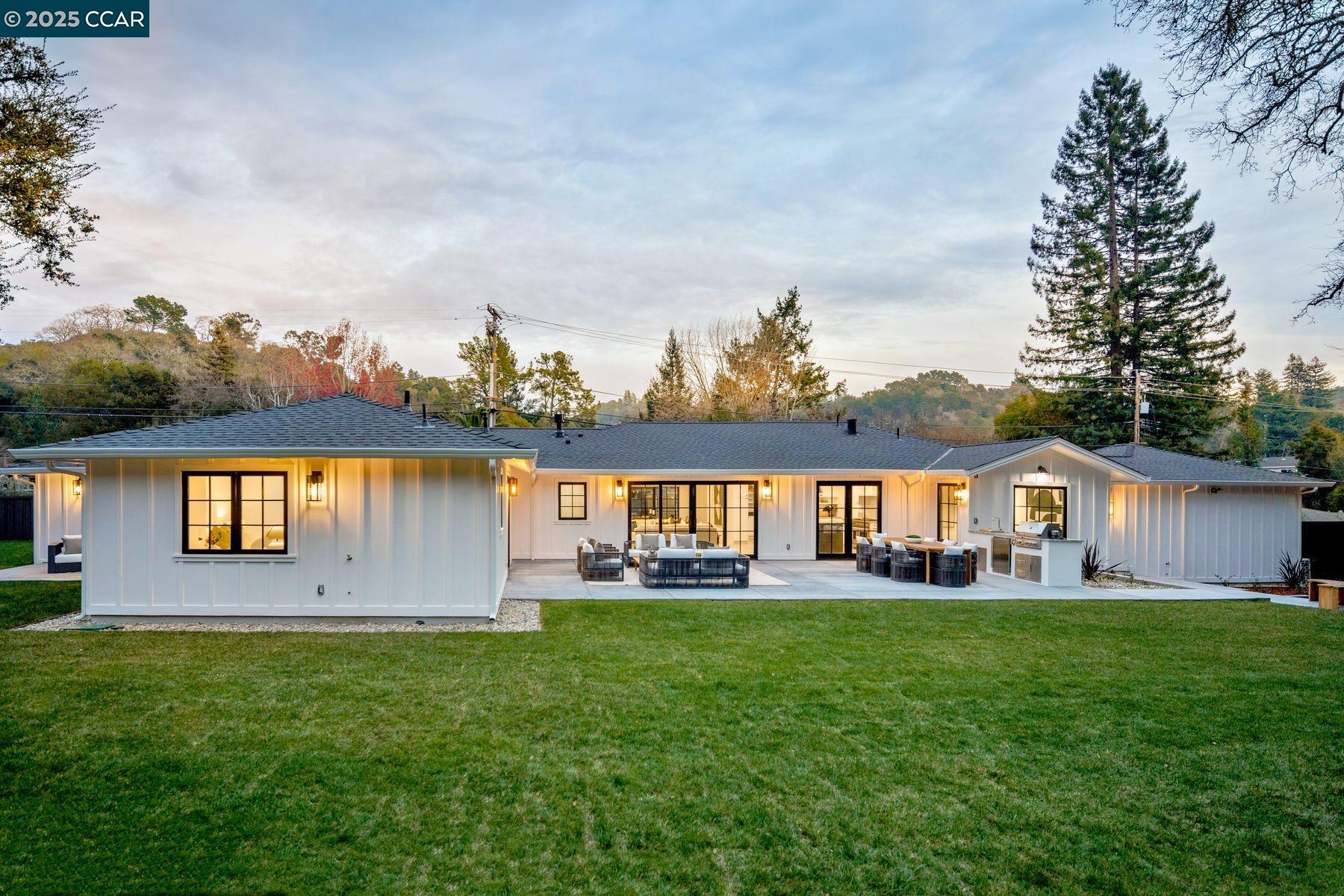 Detail Gallery Image 1 of 38 For 181 Lombardy Lane, Orinda,  CA 94563-1125 - 5 Beds | 4/1 Baths