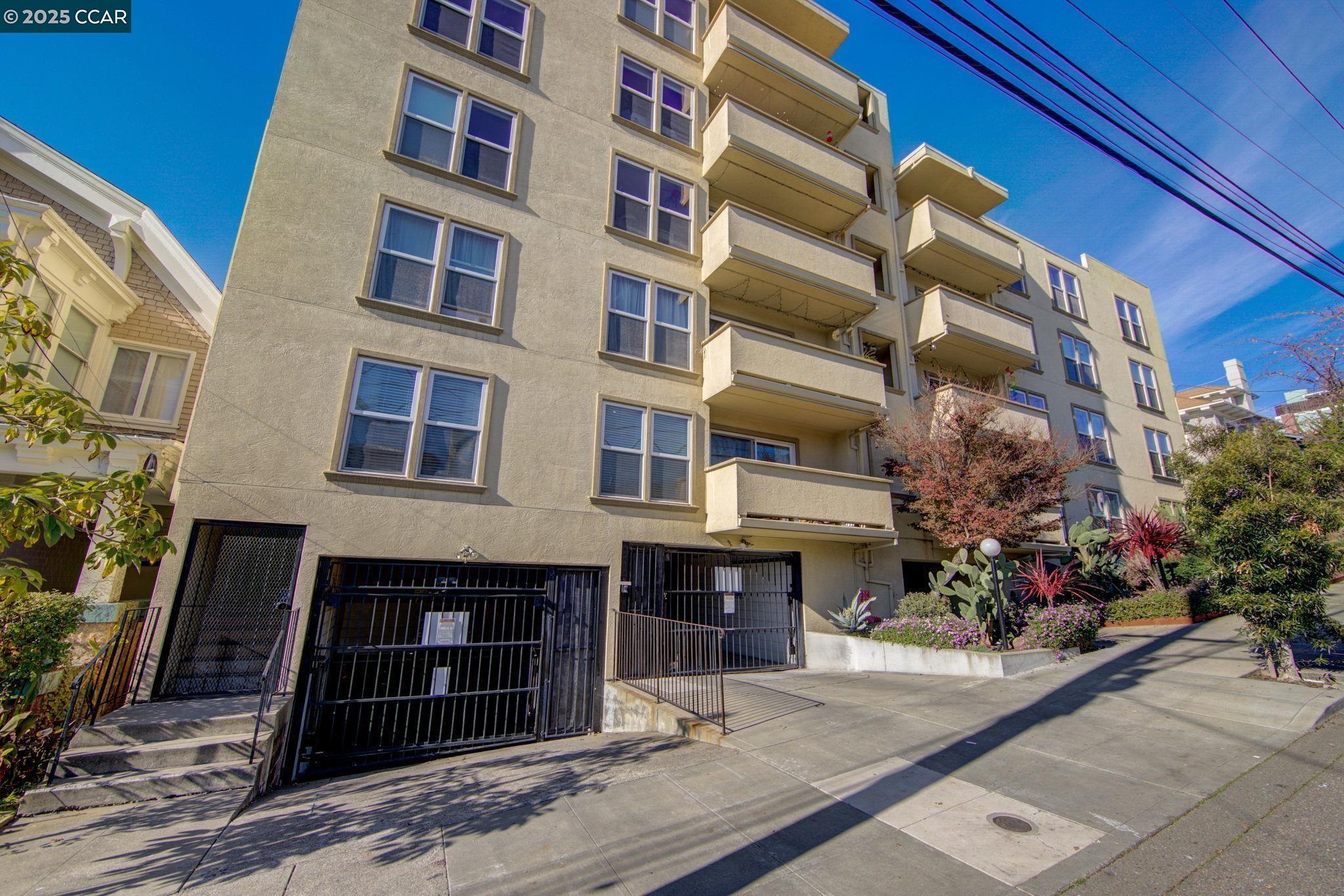 Detail Gallery Image 2 of 21 For 325 Lenox Ave #304,  Oakland,  CA 94610 - 1 Beds | 1 Baths