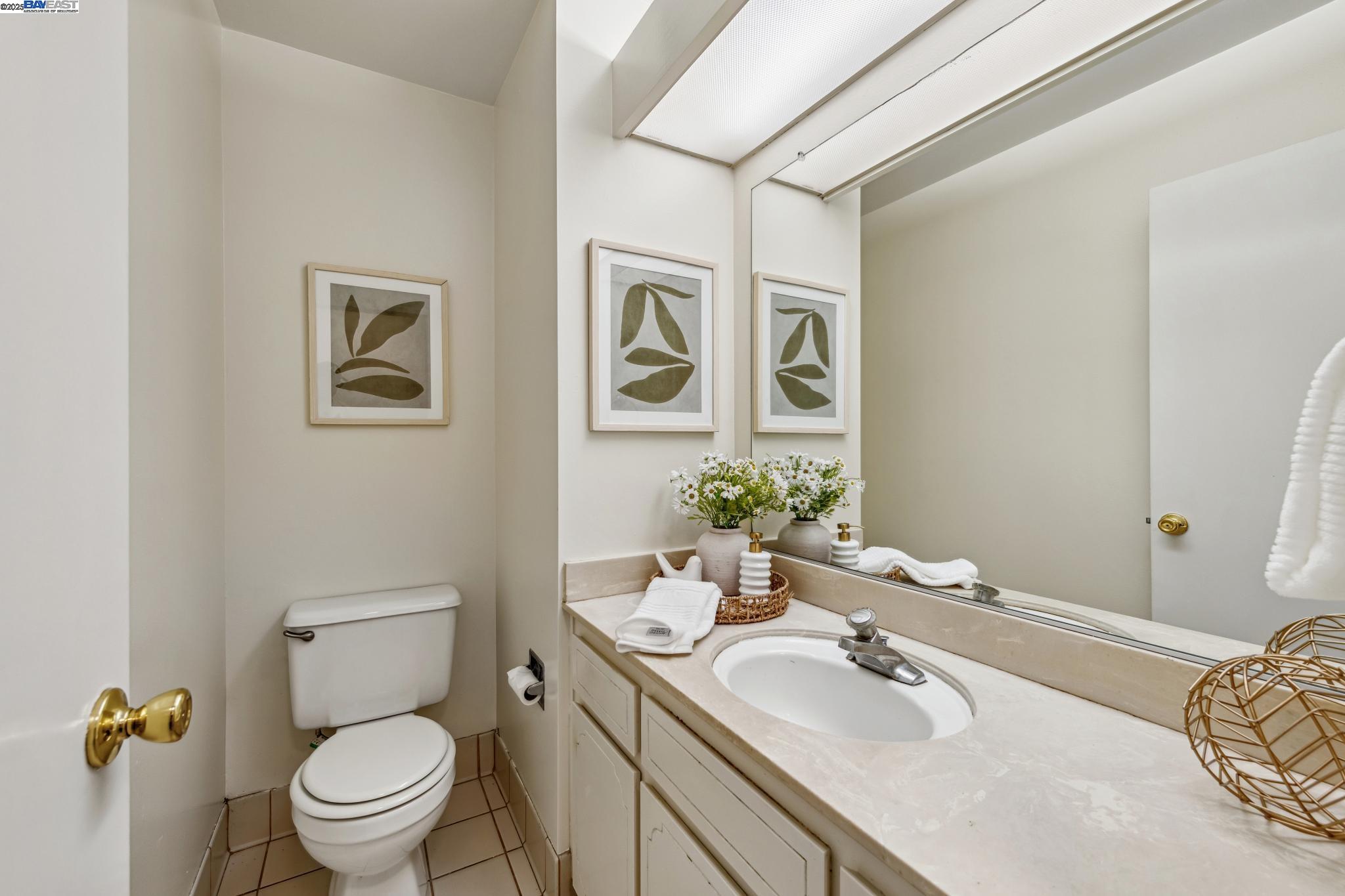 Detail Gallery Image 22 of 47 For 1142 Holly St, Alameda,  CA 94502 - 3 Beds | 2/1 Baths