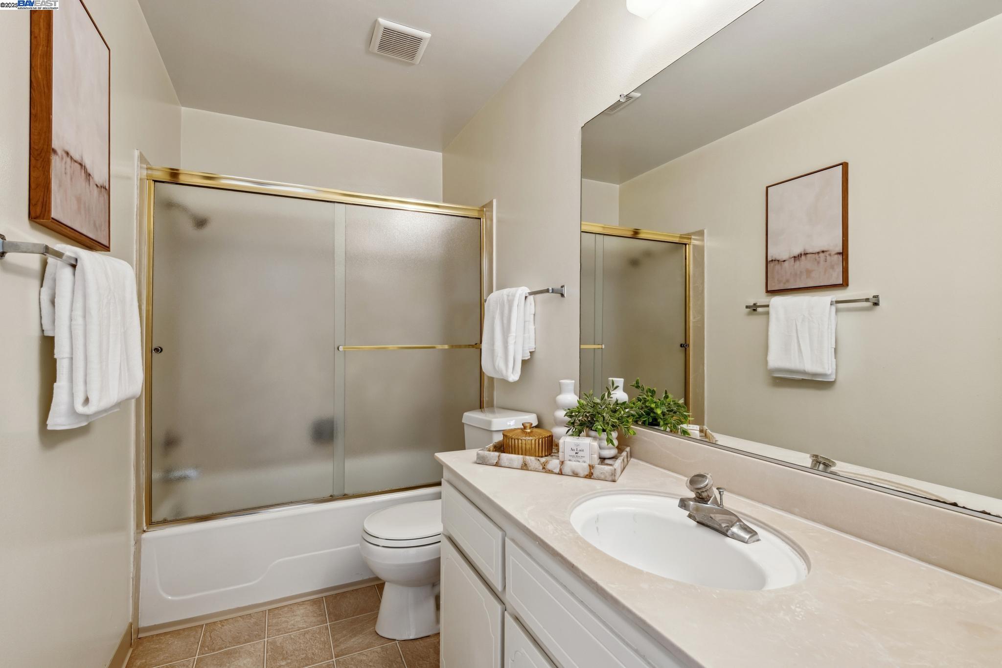 Detail Gallery Image 28 of 47 For 1142 Holly St, Alameda,  CA 94502 - 3 Beds | 2/1 Baths