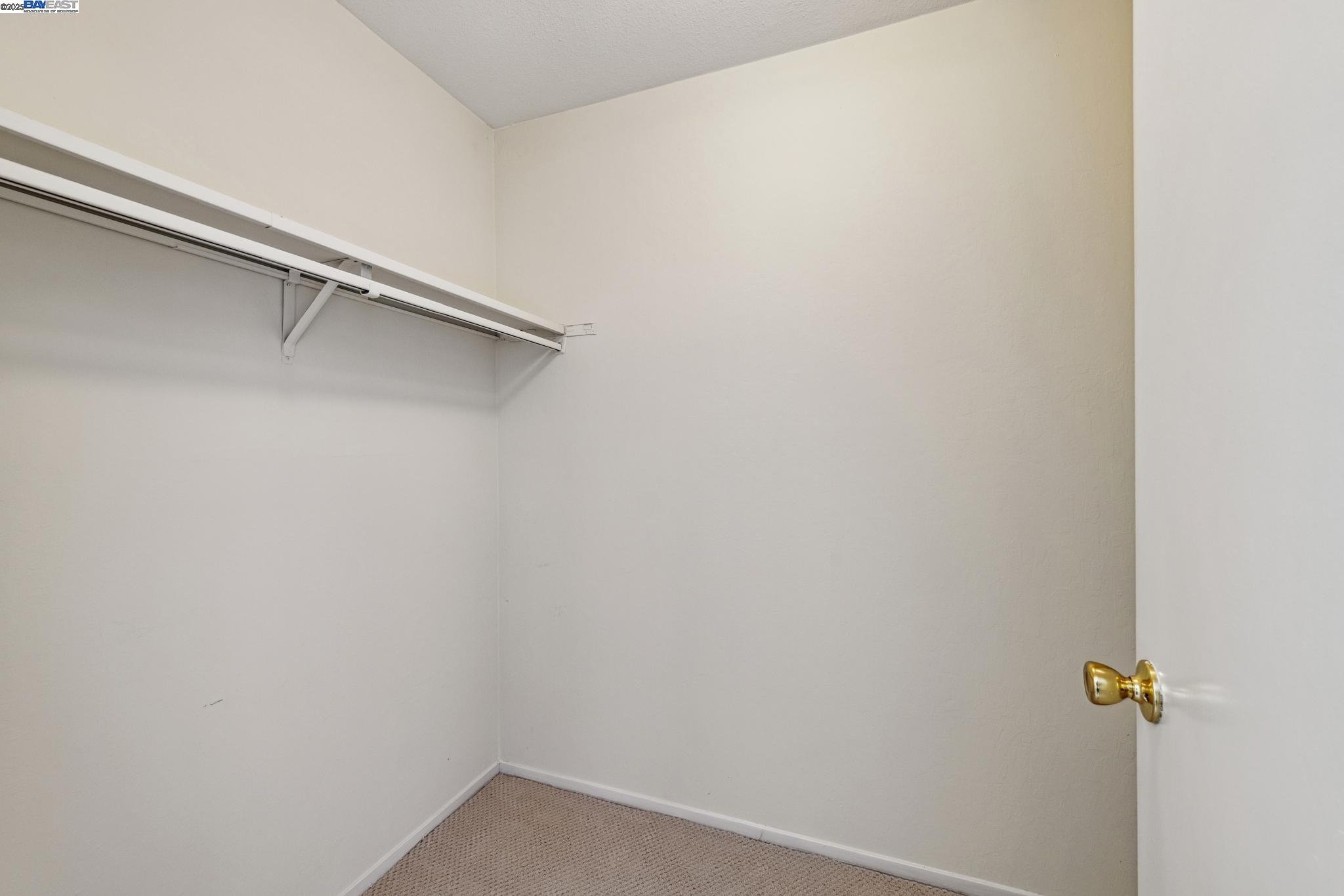 Detail Gallery Image 35 of 47 For 1142 Holly St, Alameda,  CA 94502 - 3 Beds | 2/1 Baths