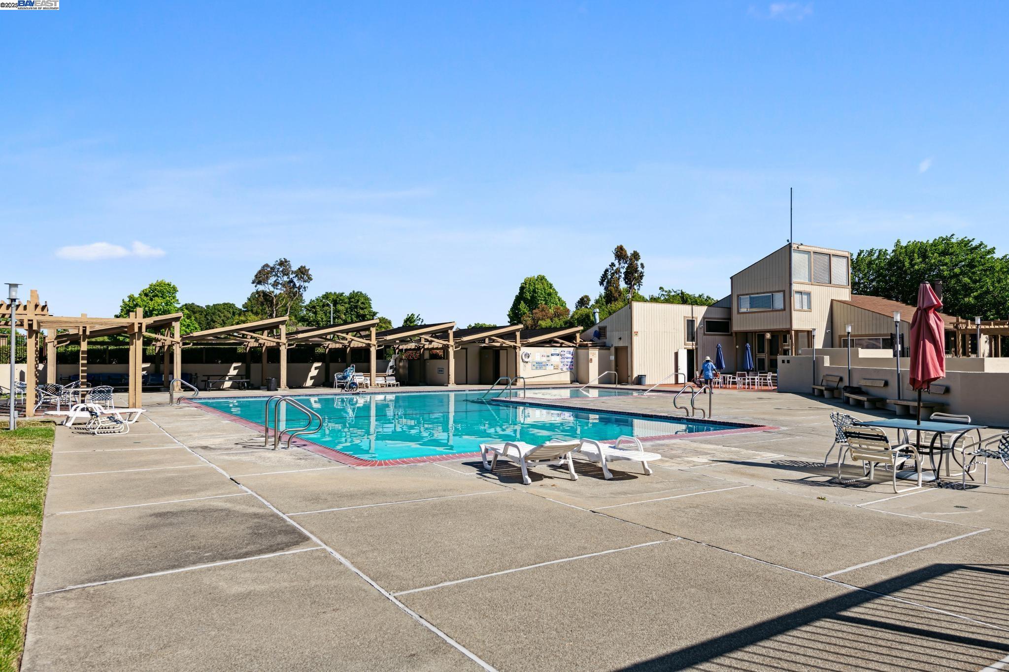 Detail Gallery Image 46 of 47 For 1142 Holly St, Alameda,  CA 94502 - 3 Beds | 2/1 Baths