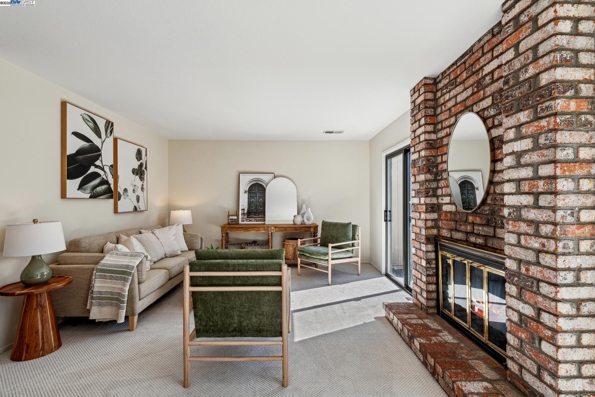 Detail Gallery Image 6 of 47 For 1142 Holly St, Alameda,  CA 94502 - 3 Beds | 2/1 Baths