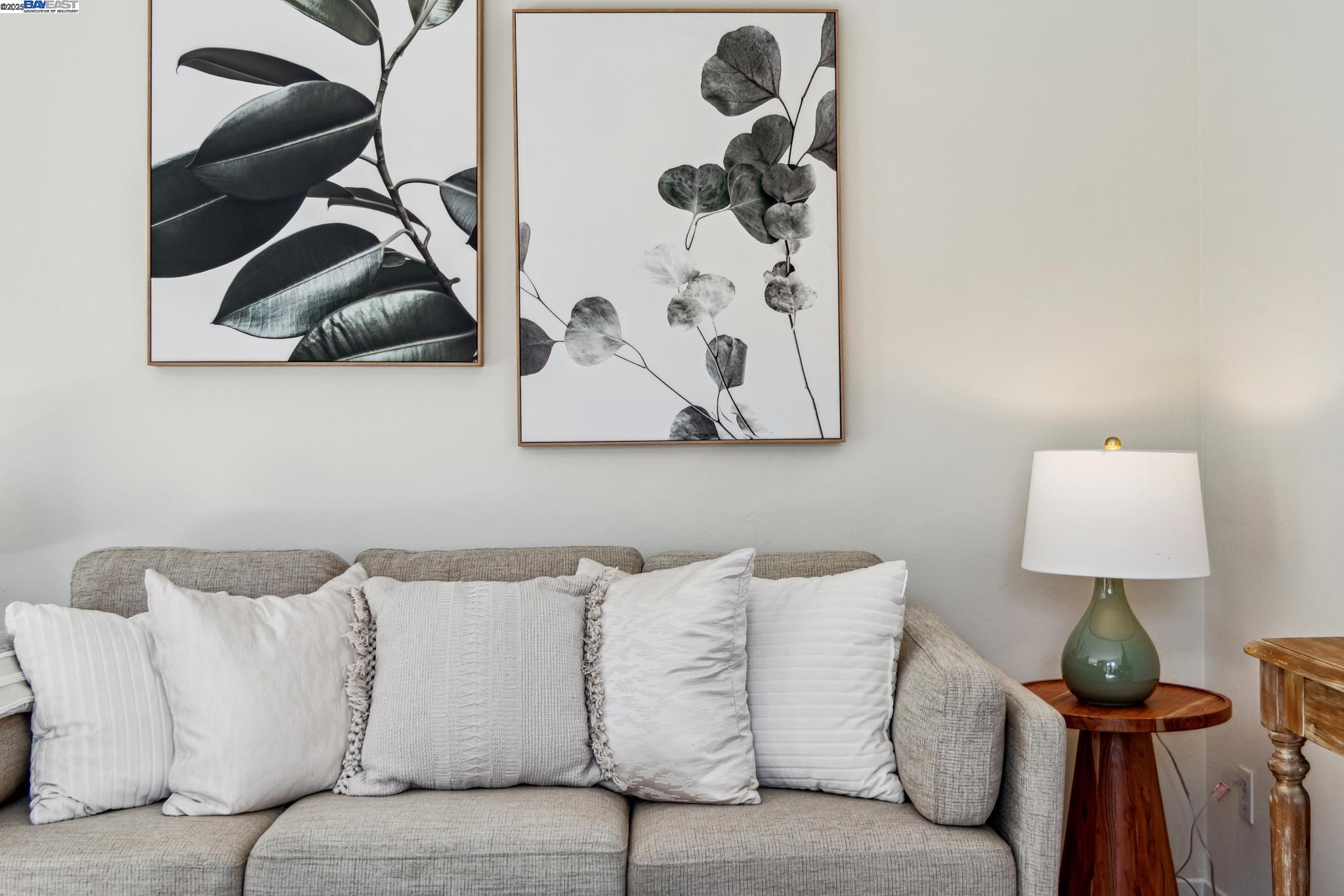 Detail Gallery Image 7 of 47 For 1142 Holly St, Alameda,  CA 94502 - 3 Beds | 2/1 Baths