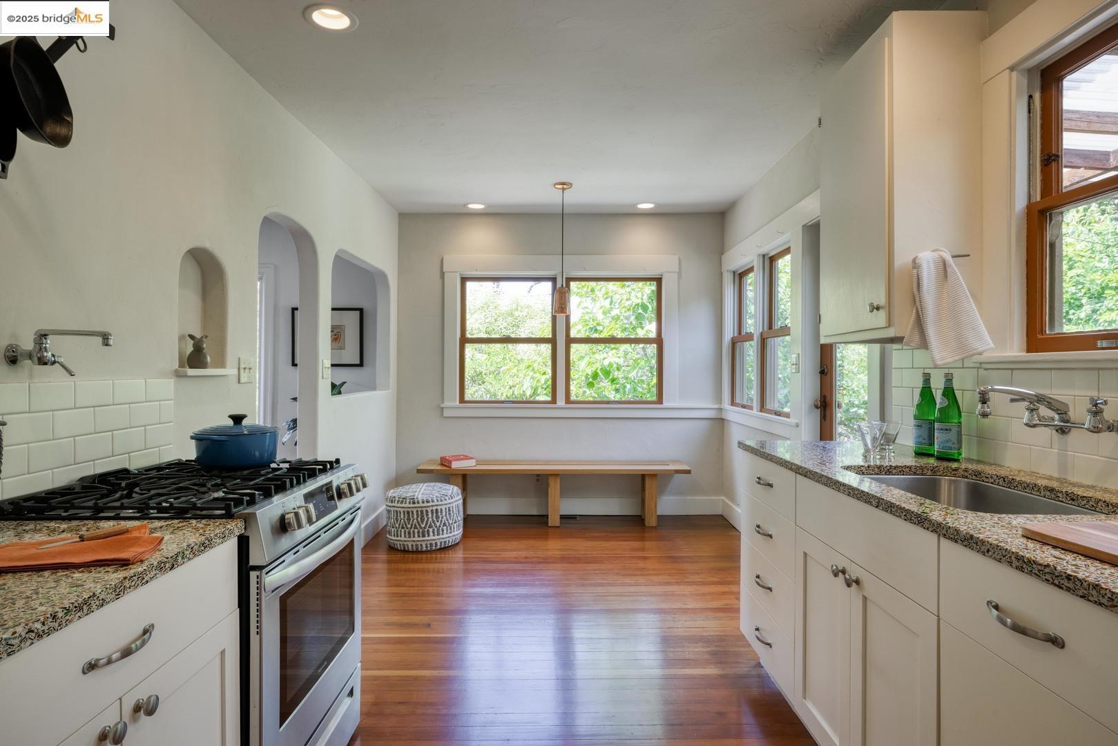 Detail Gallery Image 13 of 34 For 2901 Monticello Ave, Oakland,  CA 94619 - 2 Beds | 1 Baths