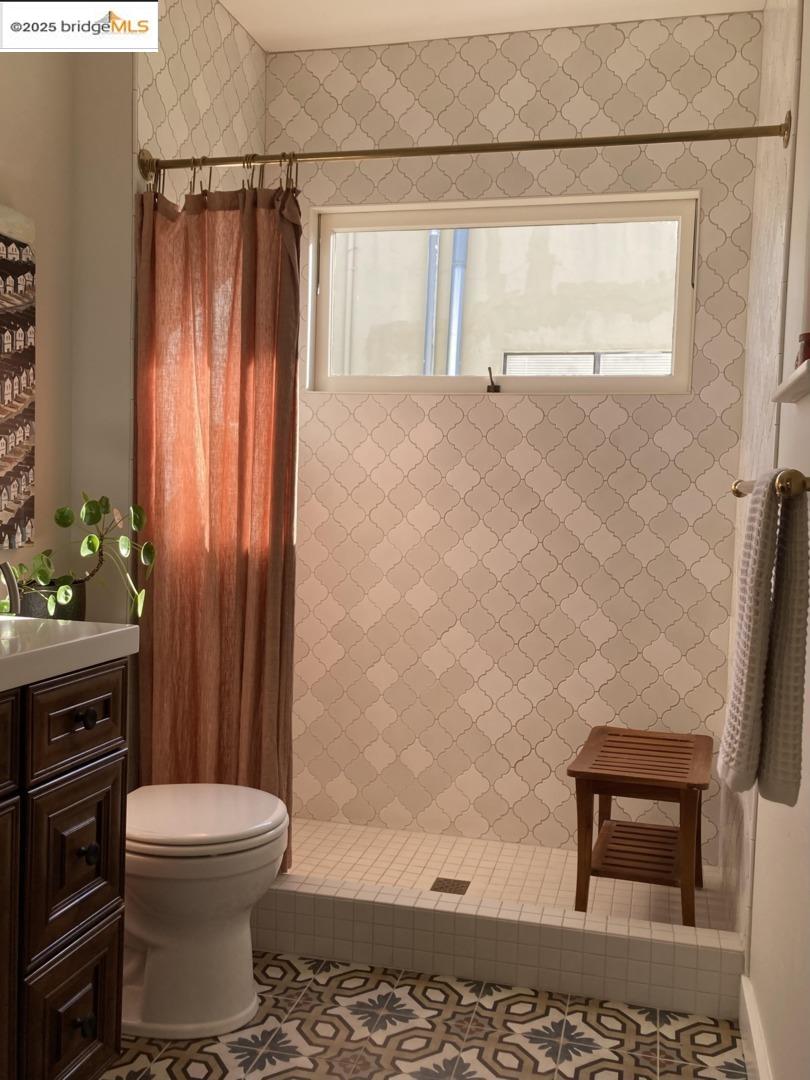 Detail Gallery Image 16 of 34 For 2901 Monticello Ave, Oakland,  CA 94619 - 2 Beds | 1 Baths