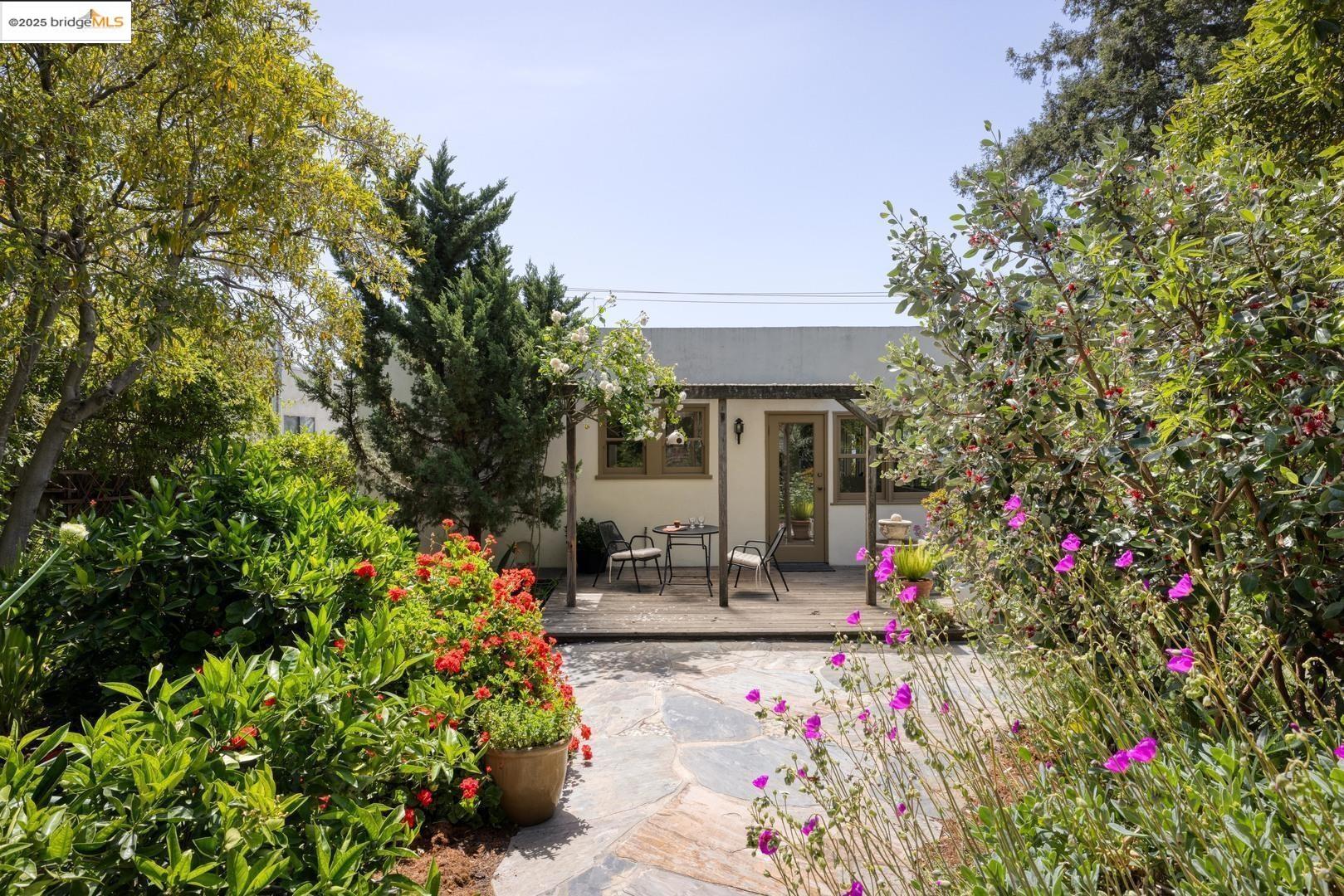 Detail Gallery Image 29 of 34 For 2901 Monticello Ave, Oakland,  CA 94619 - 2 Beds | 1 Baths
