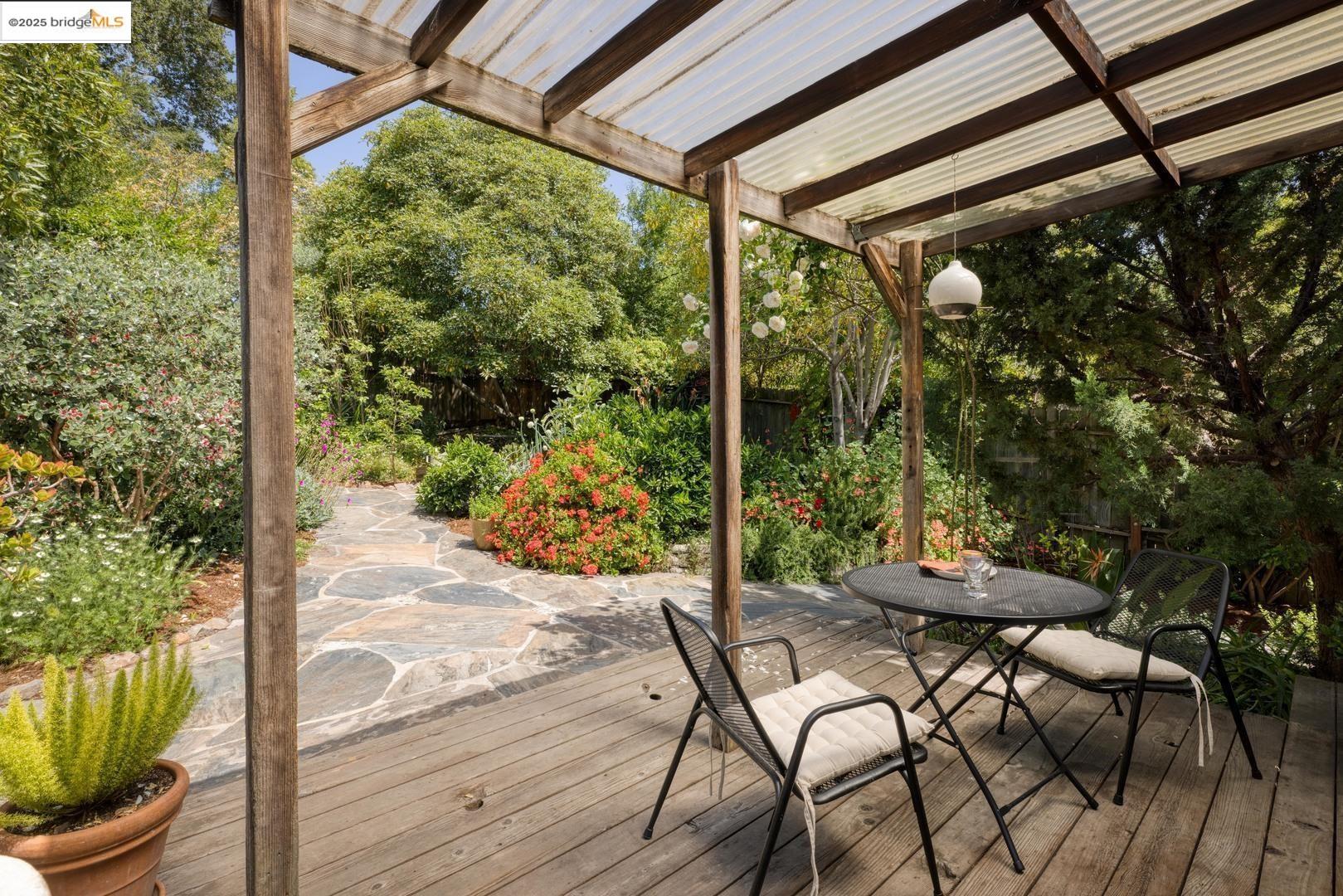 Detail Gallery Image 30 of 34 For 2901 Monticello Ave, Oakland,  CA 94619 - 2 Beds | 1 Baths