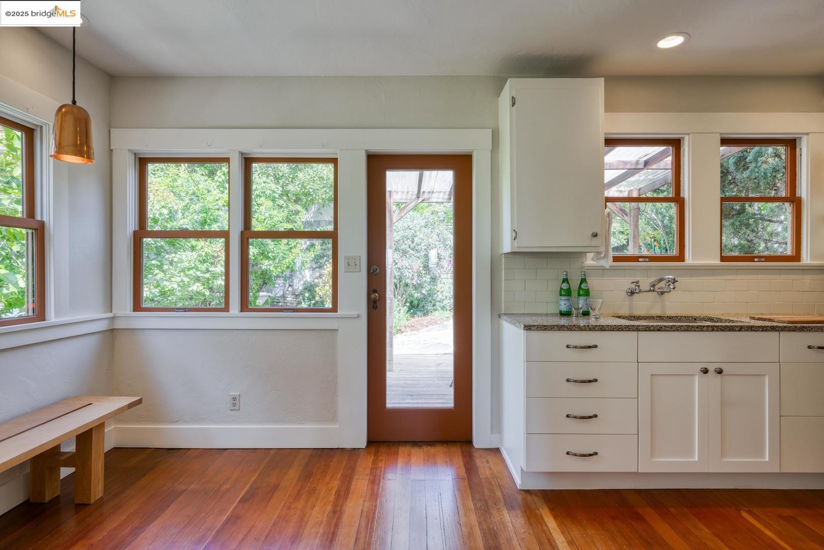 Detail Gallery Image 9 of 34 For 2901 Monticello Ave, Oakland,  CA 94619 - 2 Beds | 1 Baths