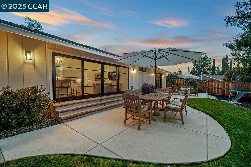 Detail Gallery Image 17 of 20 For 3061 San Miguel Ct, Concord,  CA 94518 - 4 Beds | 2 Baths