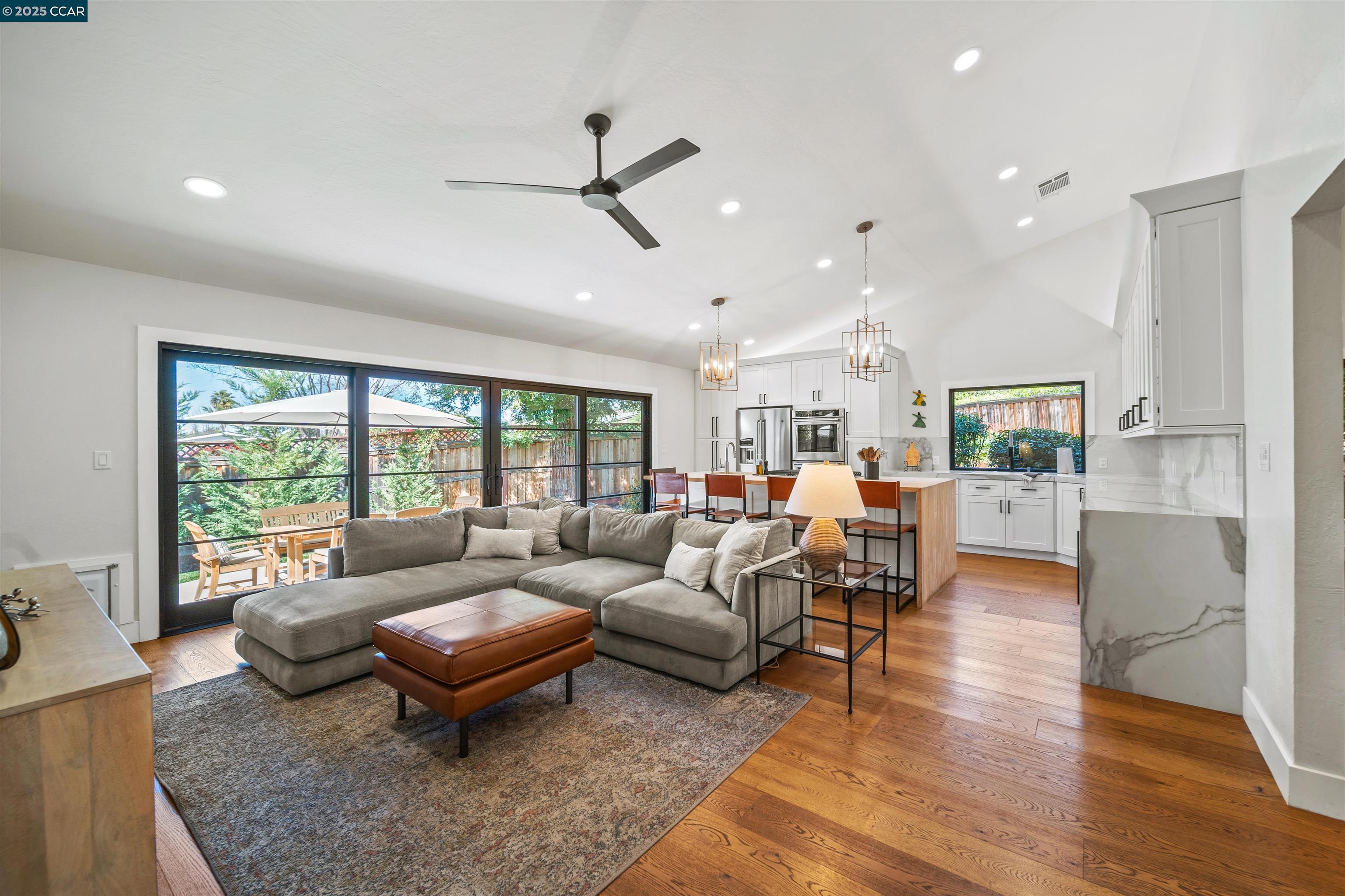 Detail Gallery Image 4 of 20 For 3061 San Miguel Ct, Concord,  CA 94518 - 4 Beds | 2 Baths