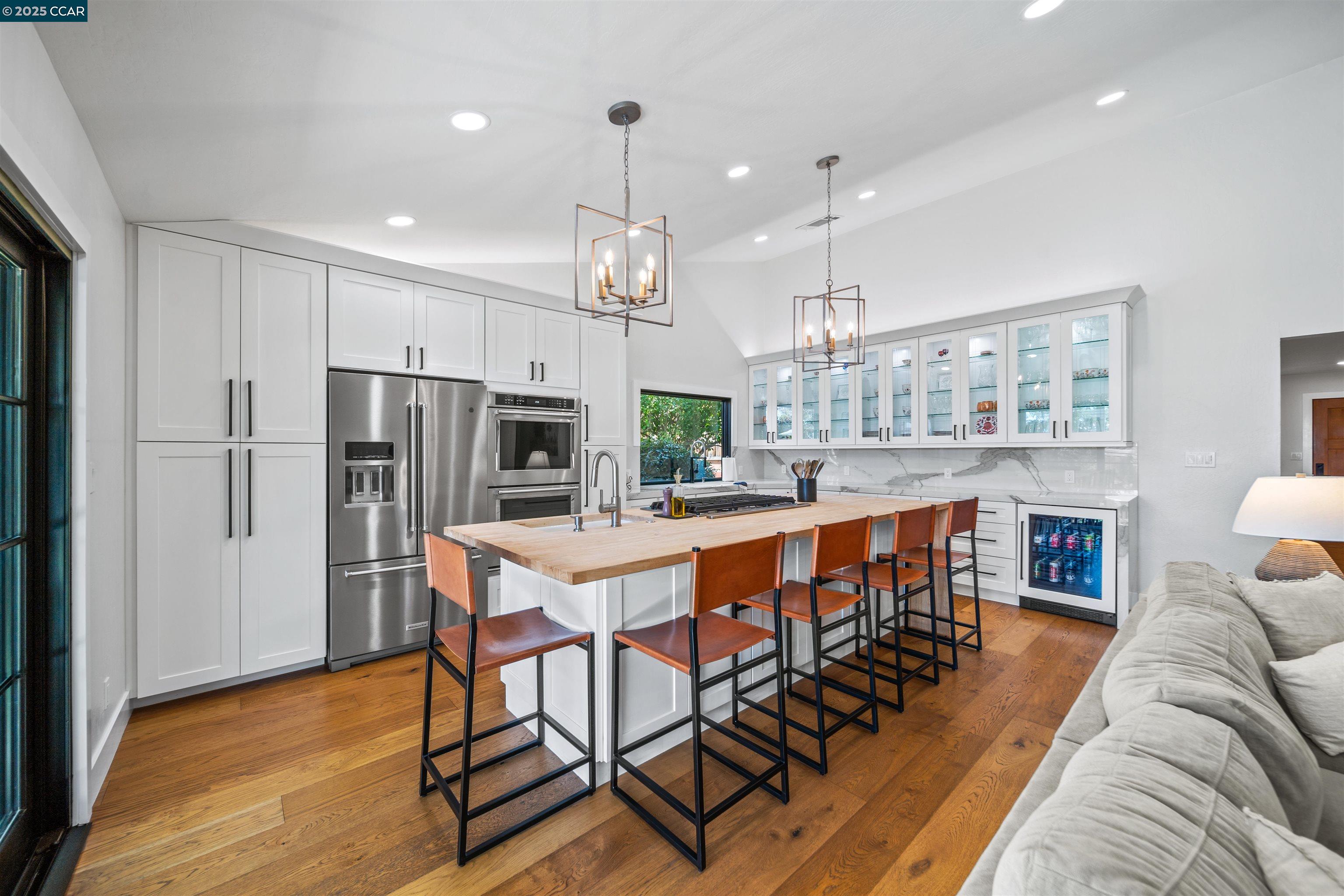 Detail Gallery Image 6 of 20 For 3061 San Miguel Ct, Concord,  CA 94518 - 4 Beds | 2 Baths
