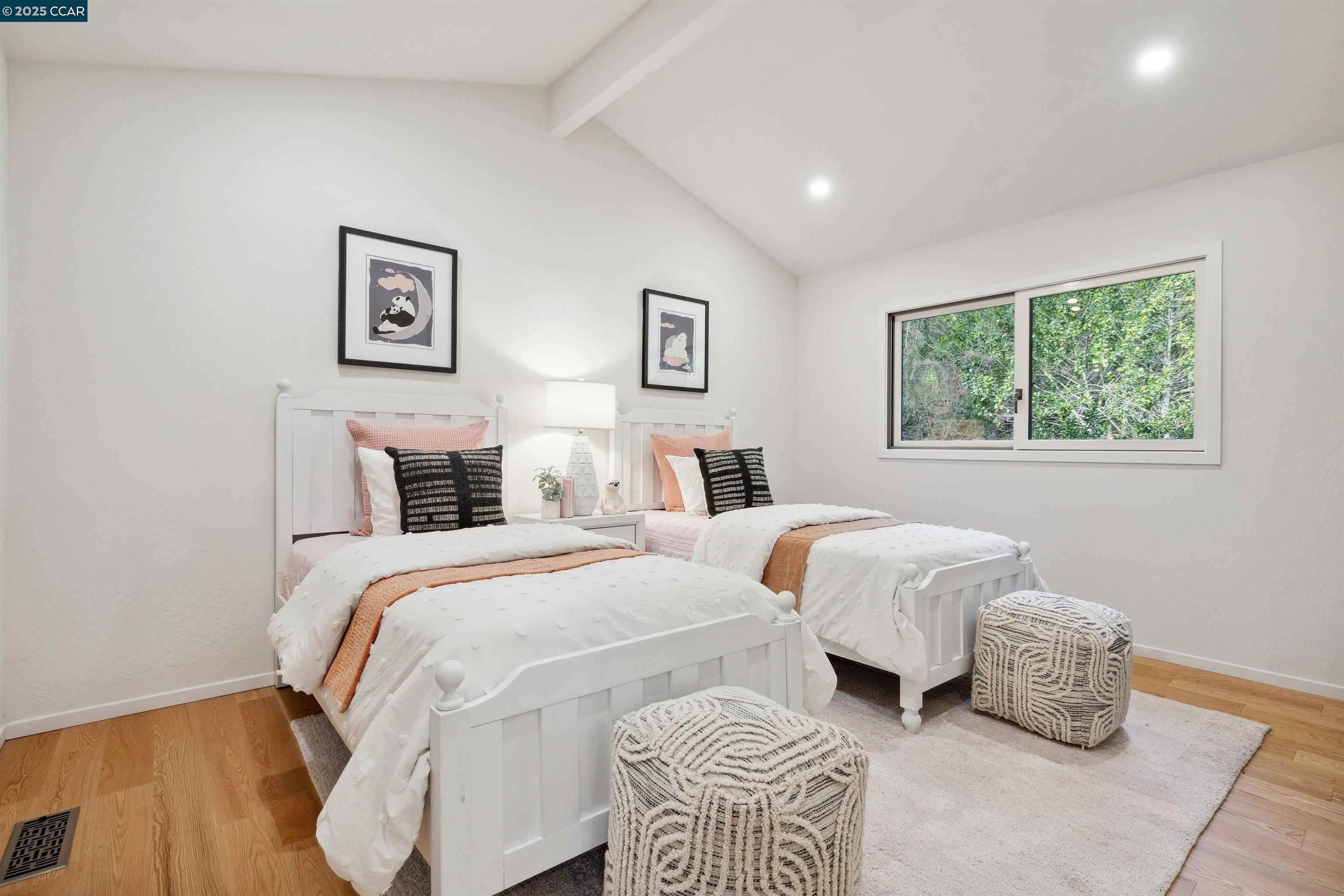 Detail Gallery Image 15 of 31 For 4104 El Nido Ranch Rd, Lafayette,  CA 94549 - 5 Beds | 3 Baths