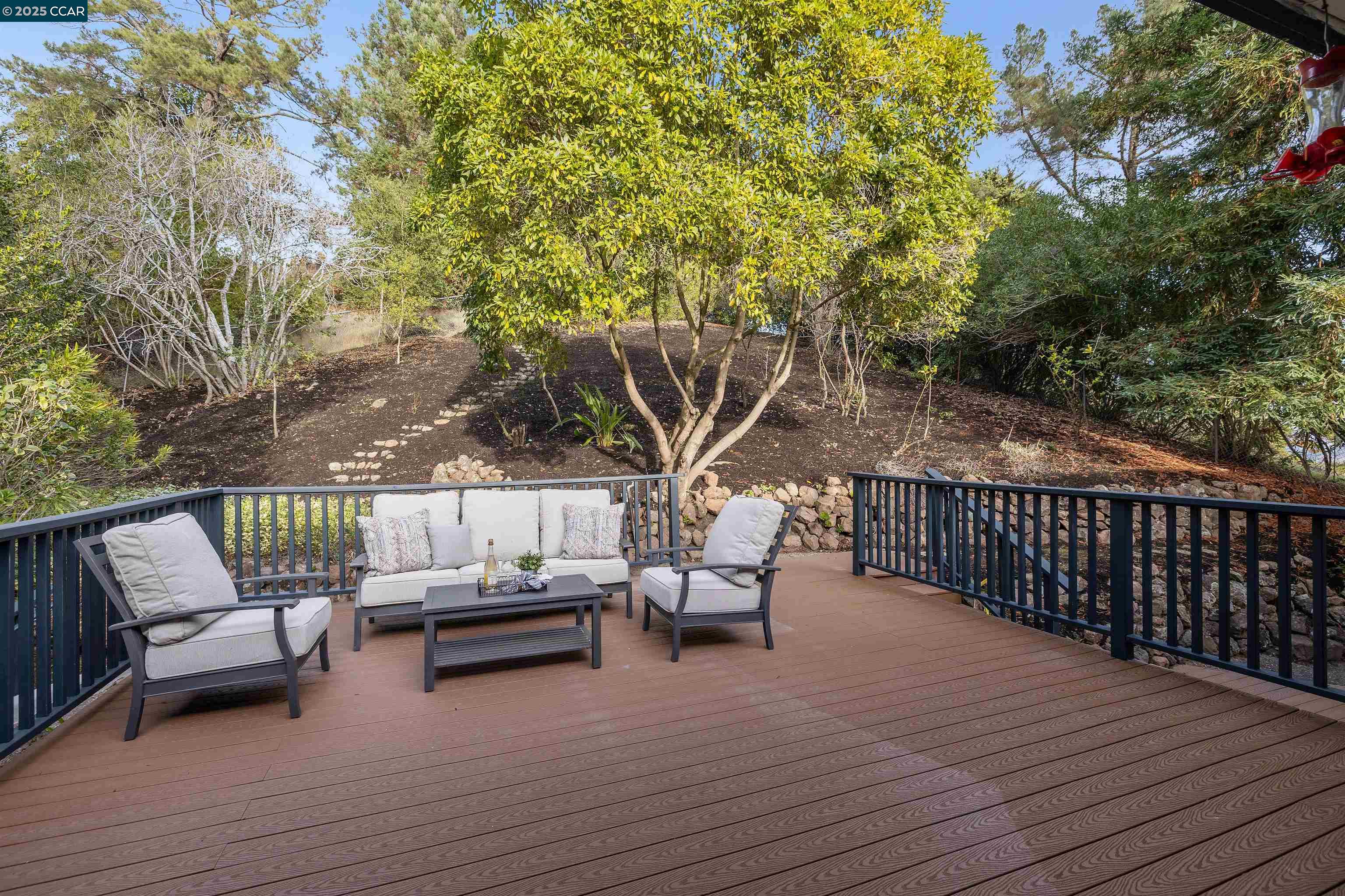 Detail Gallery Image 17 of 31 For 4104 El Nido Ranch Rd, Lafayette,  CA 94549 - 5 Beds | 3 Baths