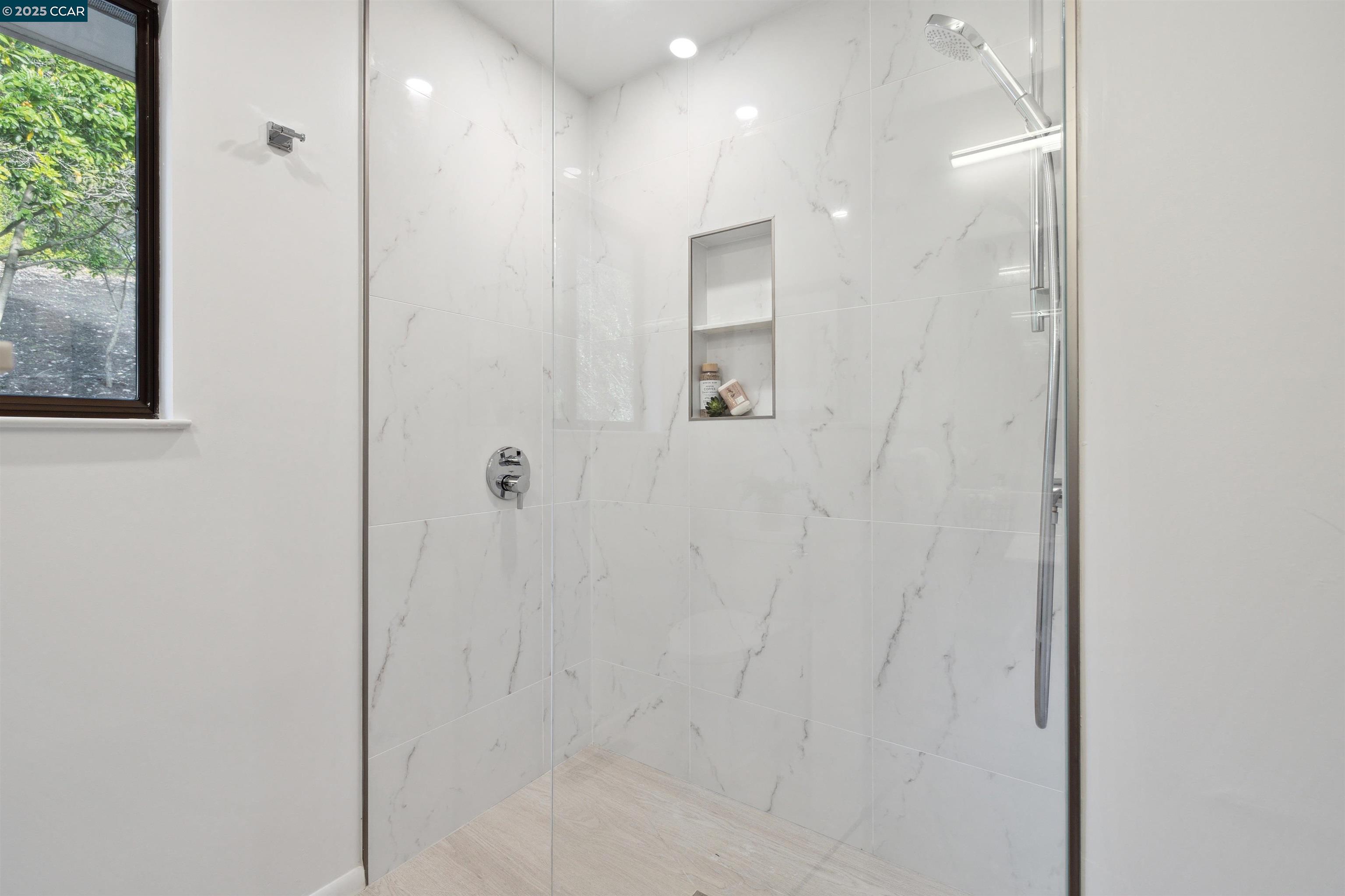 Detail Gallery Image 22 of 31 For 4104 El Nido Ranch Rd, Lafayette,  CA 94549 - 5 Beds | 3 Baths