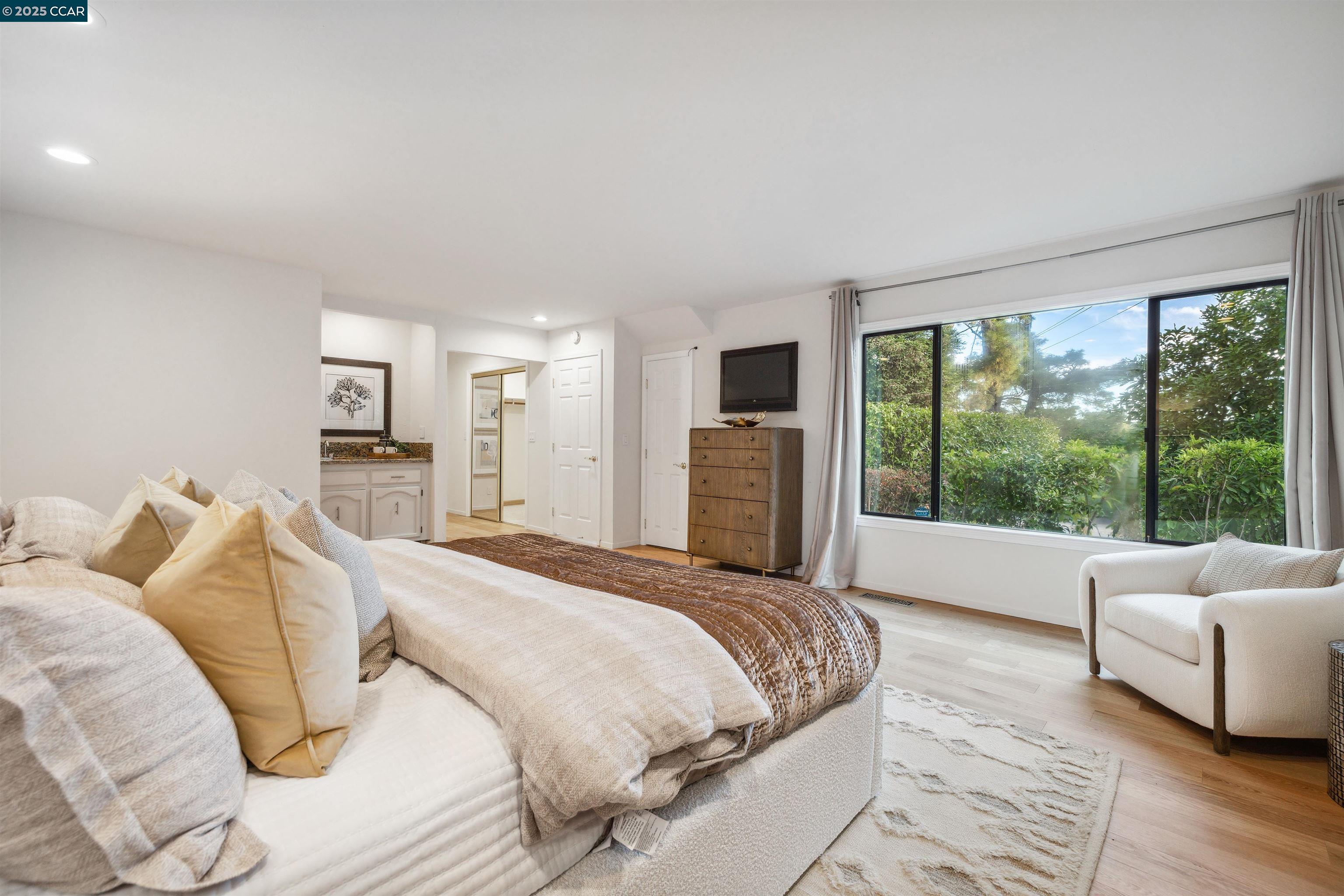 Detail Gallery Image 25 of 31 For 4104 El Nido Ranch Rd, Lafayette,  CA 94549 - 5 Beds | 3 Baths