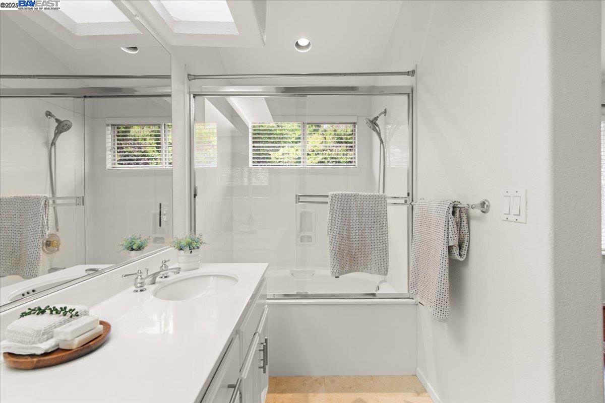 Photo #12: 41098532 Listing: Photo #12