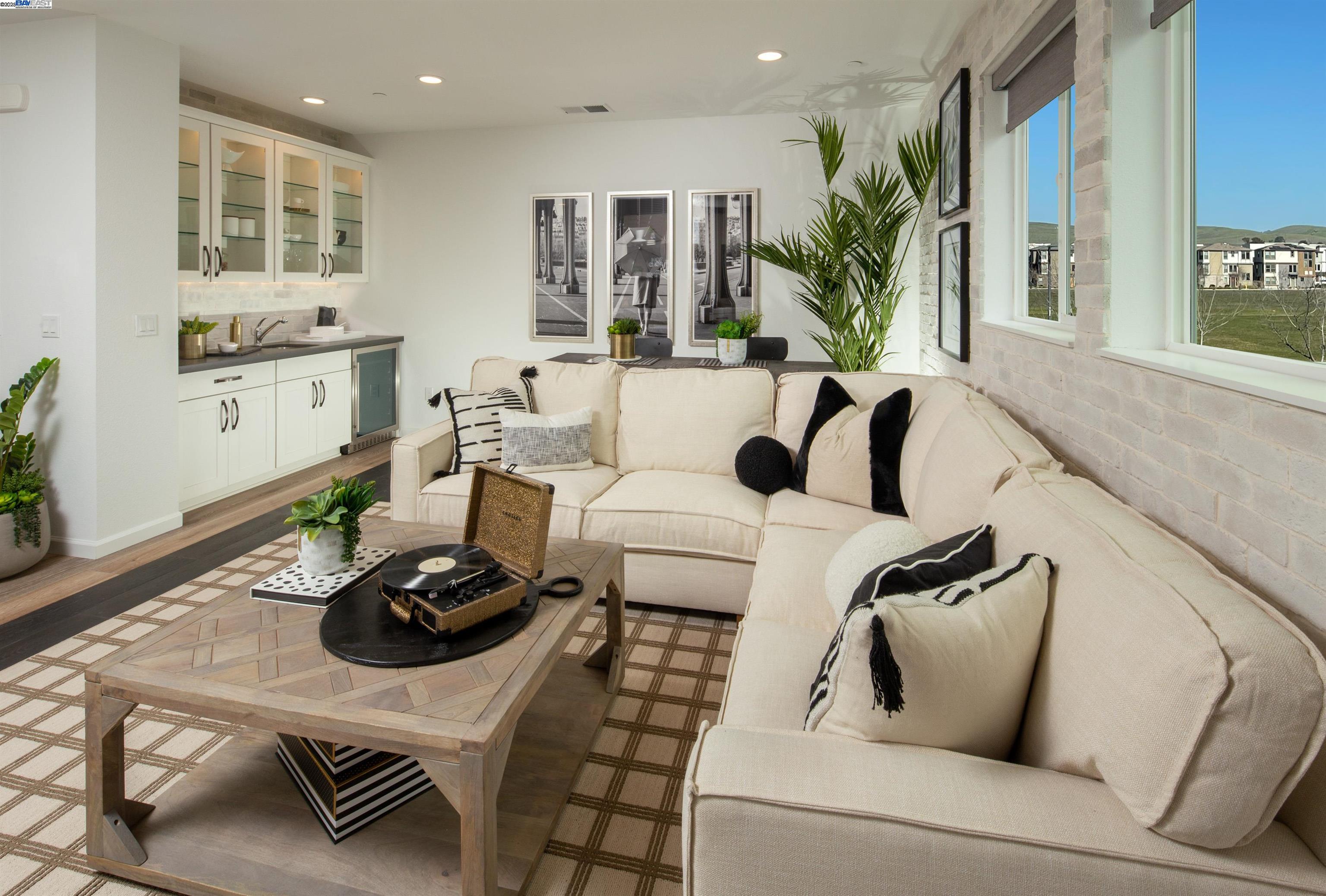 Detail Gallery Image 12 of 13 For 6357 Dandelion Street #58,  Dublin,  CA 94568 - 4 Beds | 3/1 Baths