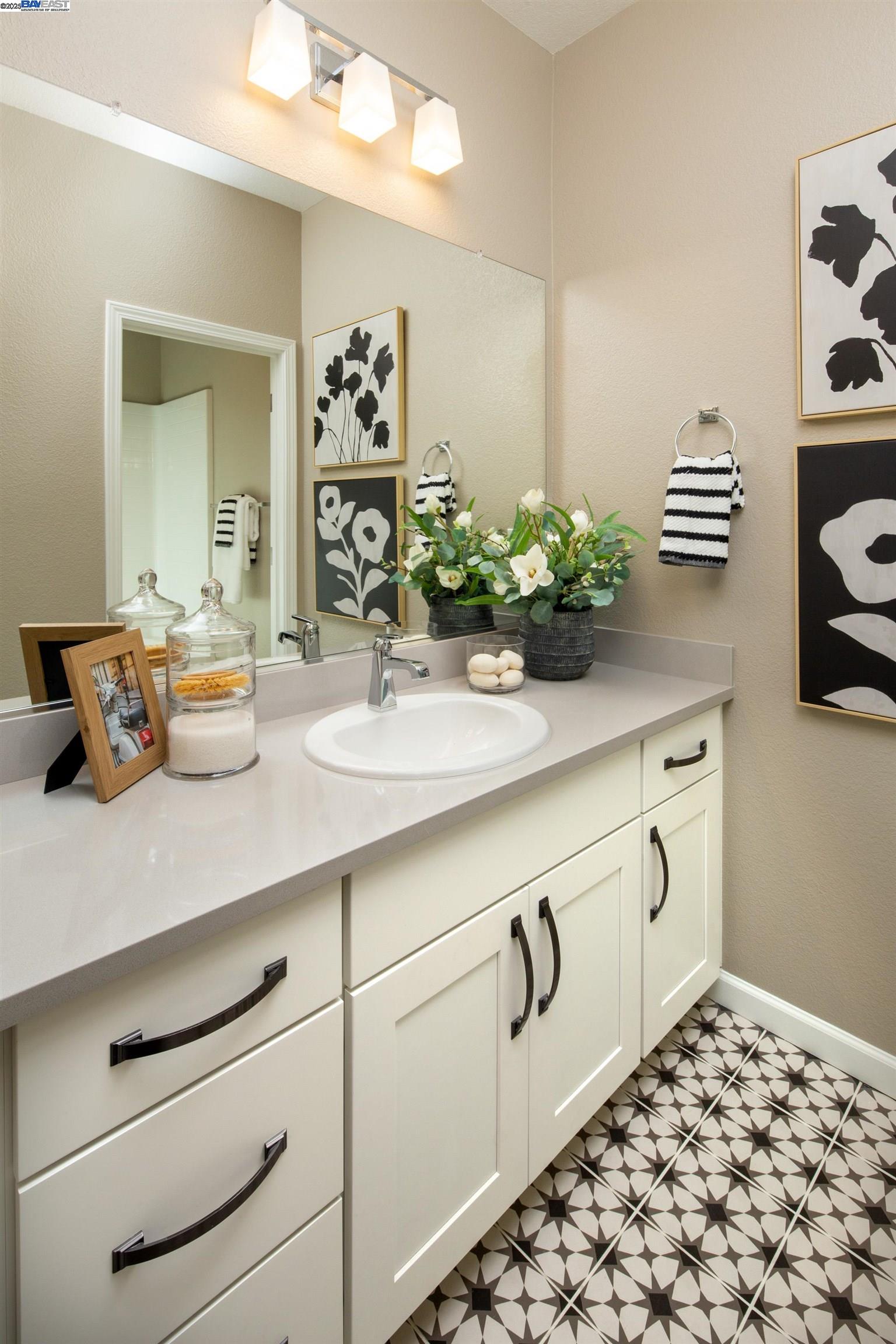 Detail Gallery Image 8 of 13 For 6357 Dandelion Street #58,  Dublin,  CA 94568 - 4 Beds | 3/1 Baths