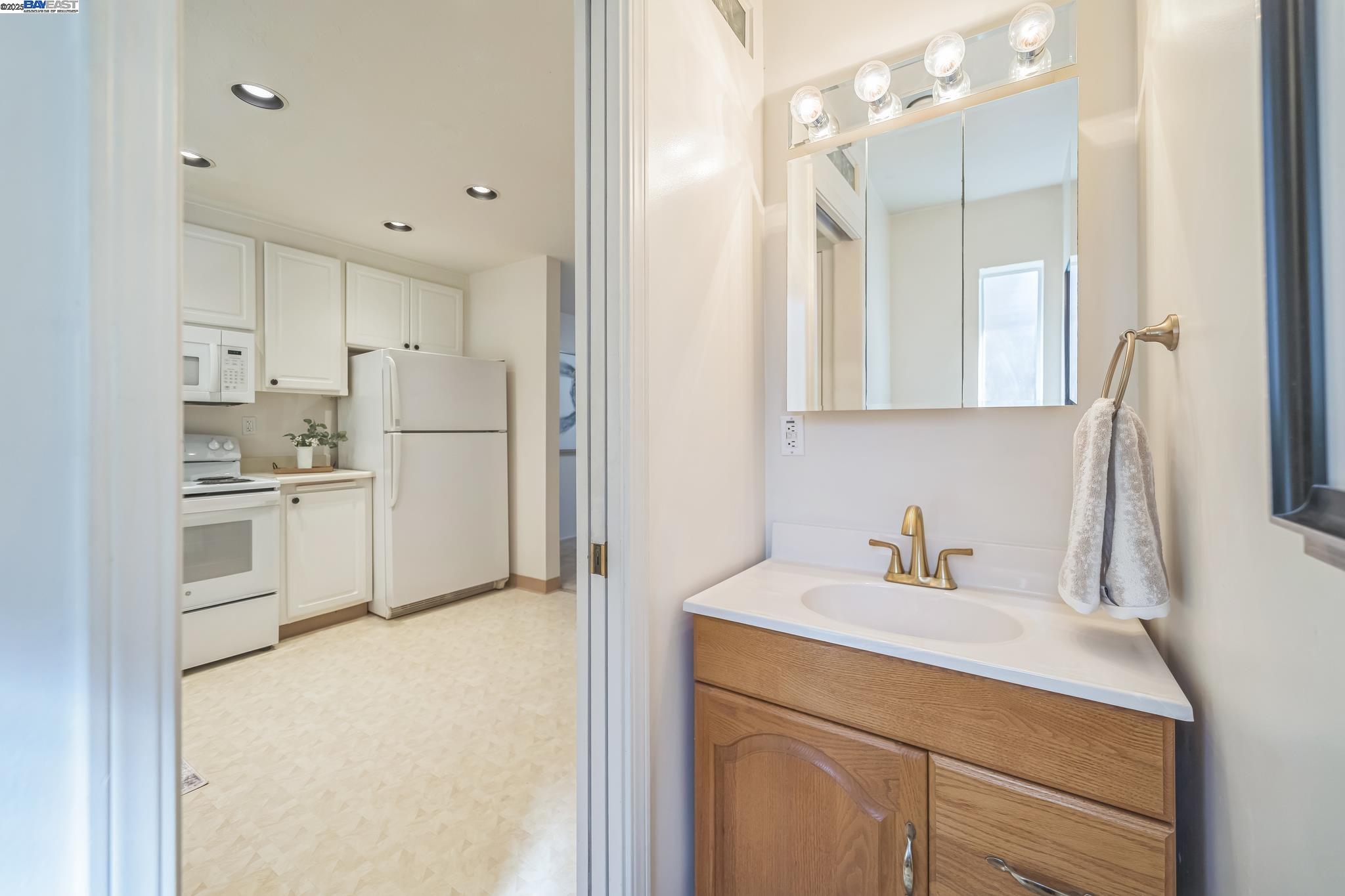 Detail Gallery Image 13 of 32 For 8985 Alcosta Blvd #159,  San Ramon,  CA 94583 - 2 Beds | 2/1 Baths