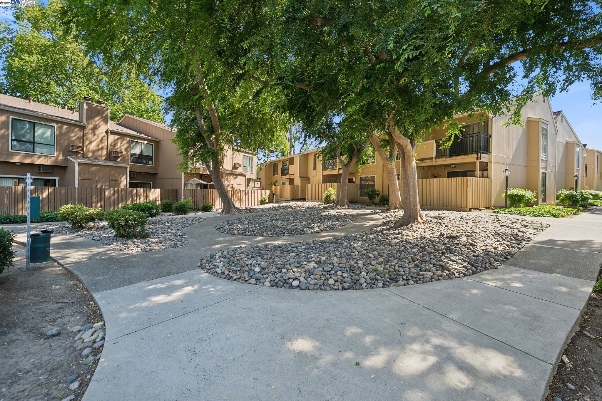 Detail Gallery Image 30 of 32 For 8985 Alcosta Blvd #159,  San Ramon,  CA 94583 - 2 Beds | 2/1 Baths