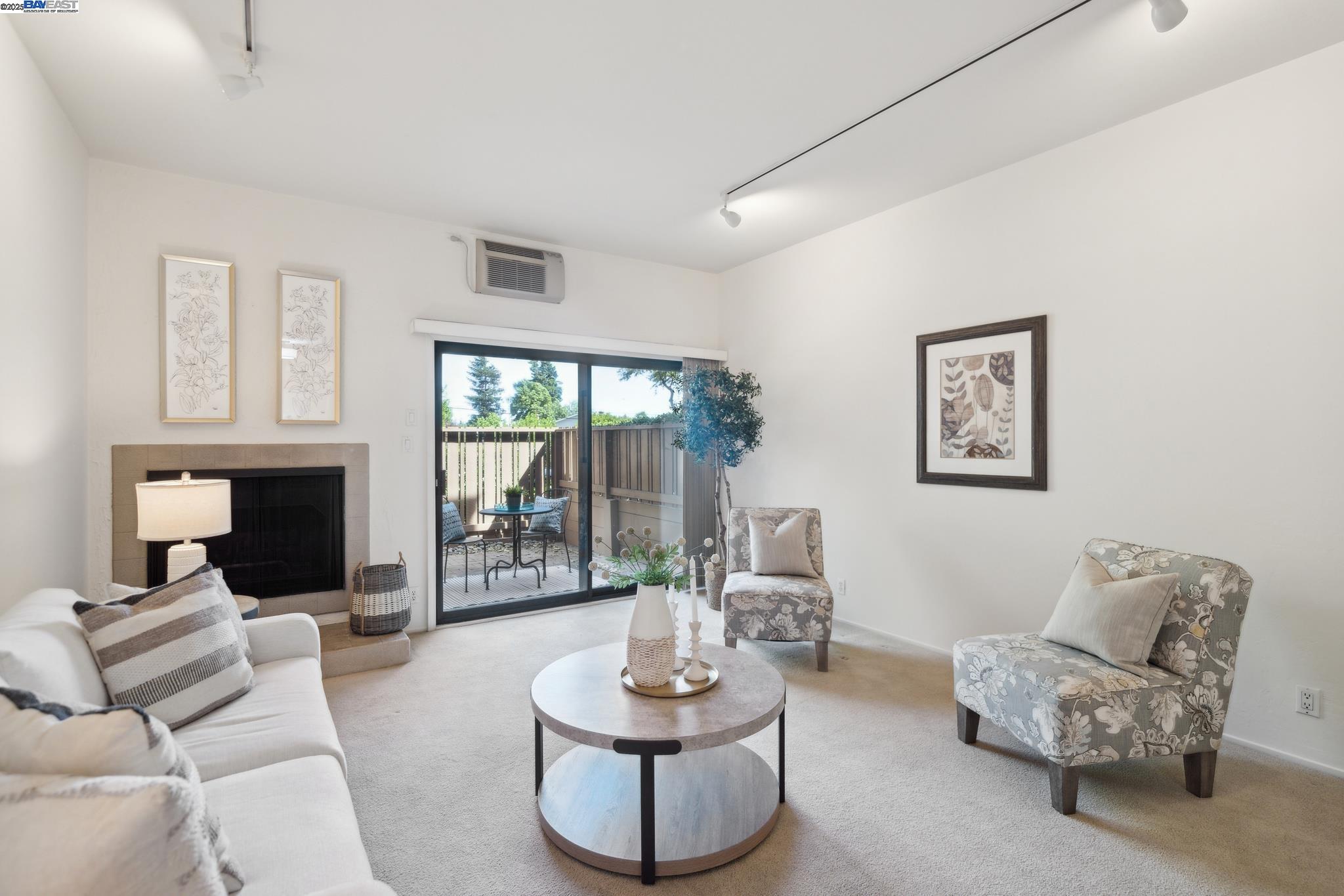 Detail Gallery Image 5 of 32 For 8985 Alcosta Blvd #159,  San Ramon,  CA 94583 - 2 Beds | 2/1 Baths