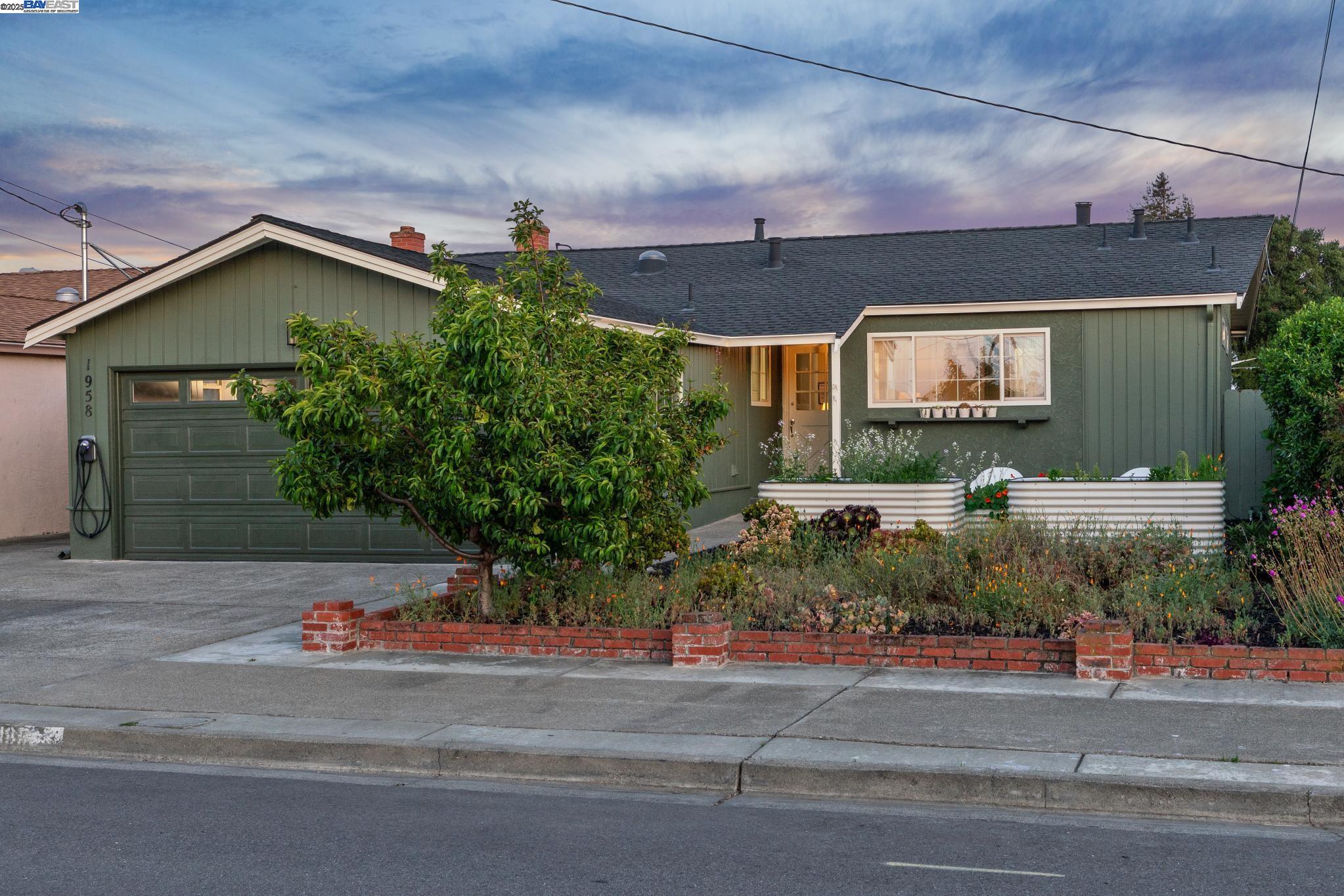 Detail Gallery Image 55 of 55 For 1958 Vining Dr, San Leandro,  CA 94579 - 3 Beds | 2 Baths
