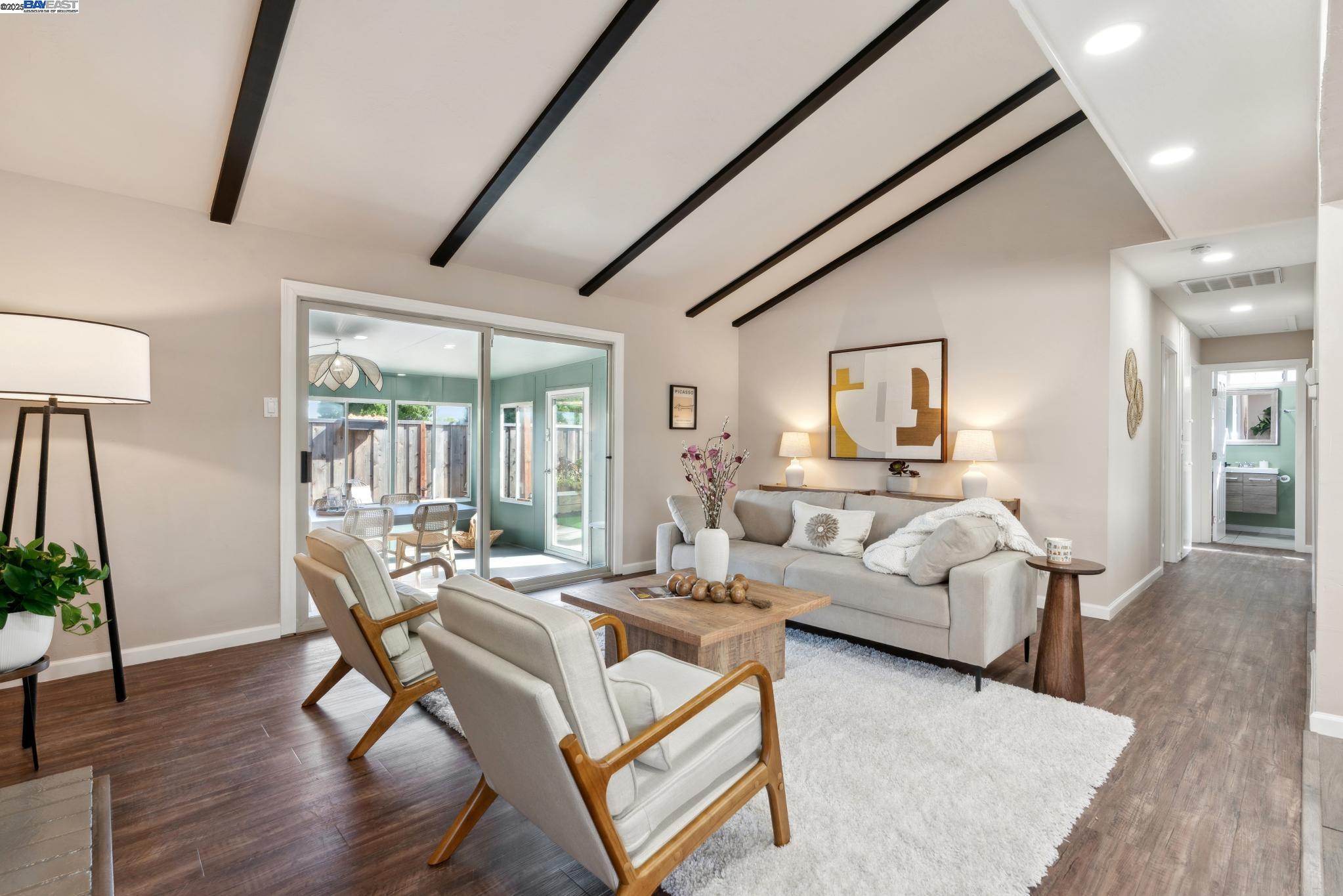 Detail Gallery Image 7 of 55 For 1958 Vining Dr, San Leandro,  CA 94579 - 3 Beds | 2 Baths