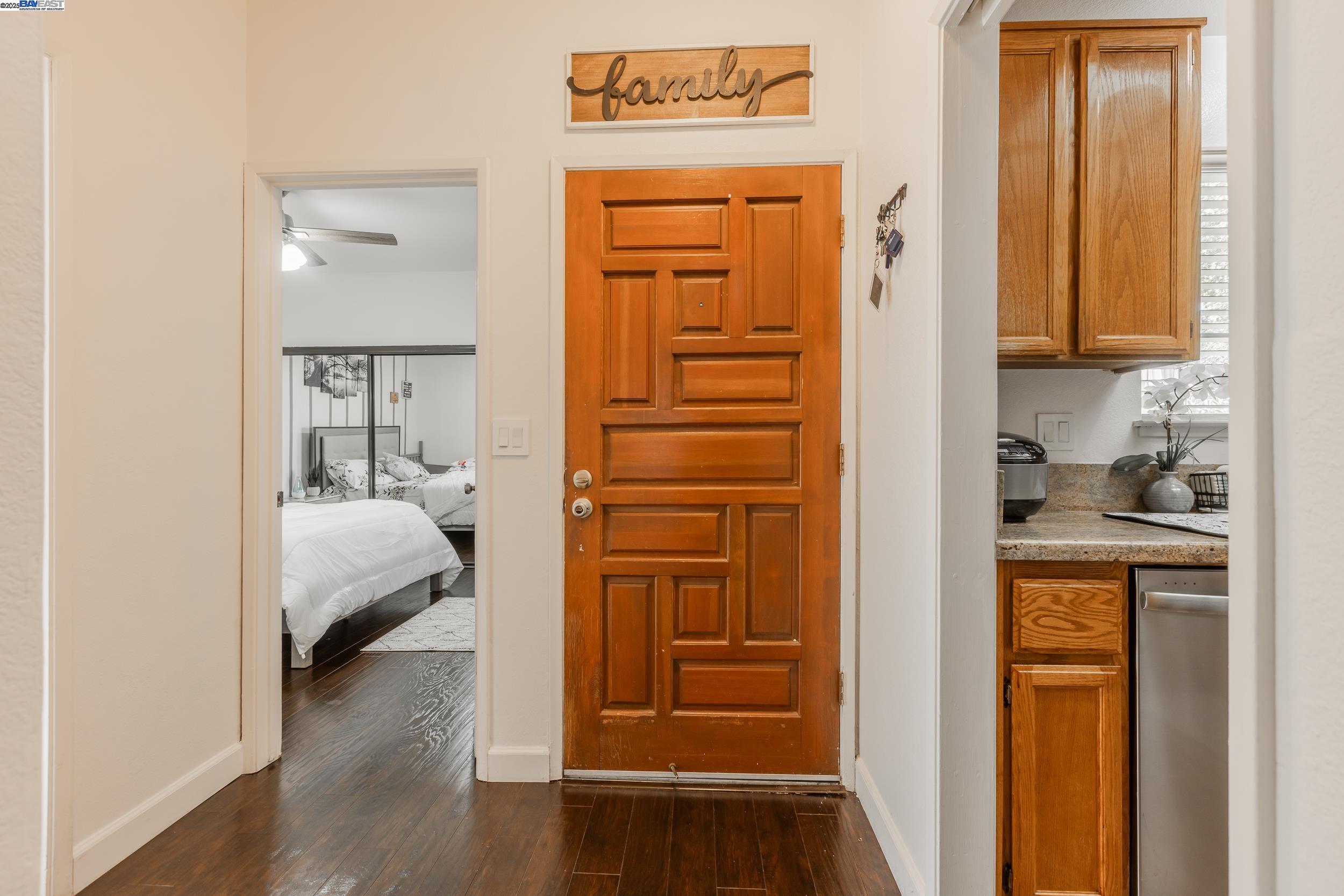 Detail Gallery Image 11 of 20 For 286 Birch Creek Dr, Pleasanton,  CA 94566 - 2 Beds | 2 Baths