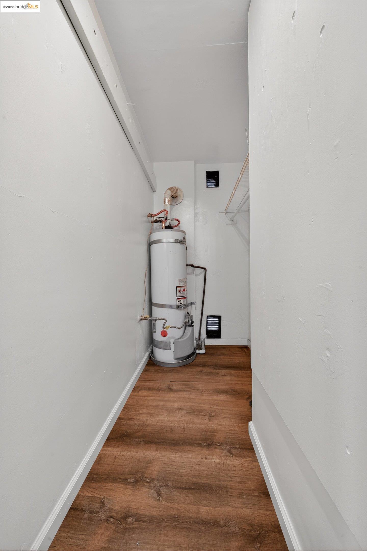 Detail Gallery Image 17 of 22 For 1408 Berkeley Way, Berkeley,  CA 94702 - 1 Beds | 1 Baths