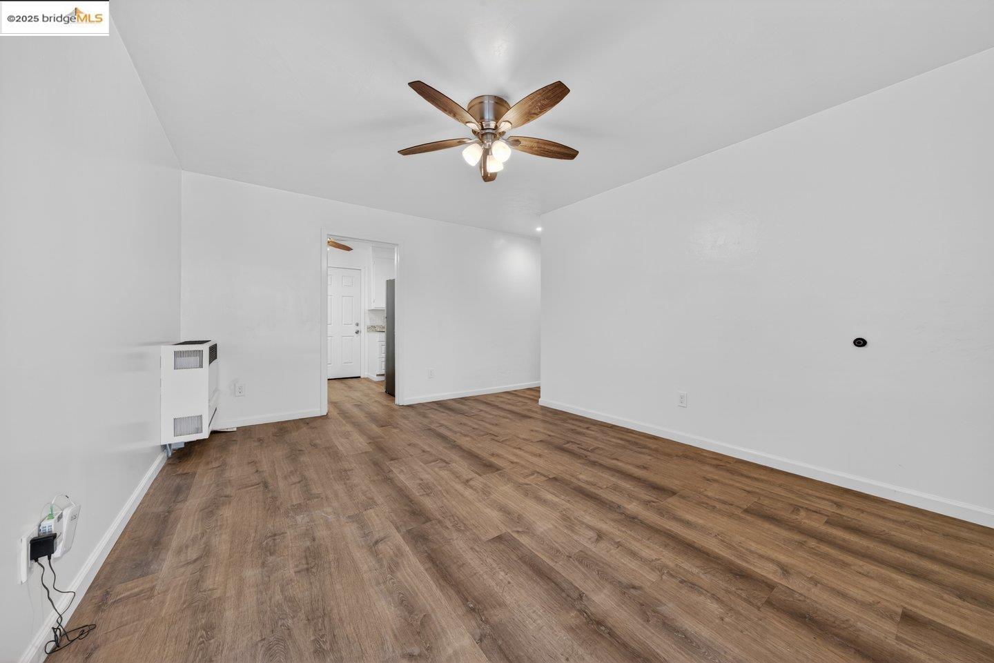 Detail Gallery Image 4 of 22 For 1408 Berkeley Way, Berkeley,  CA 94702 - 1 Beds | 1 Baths