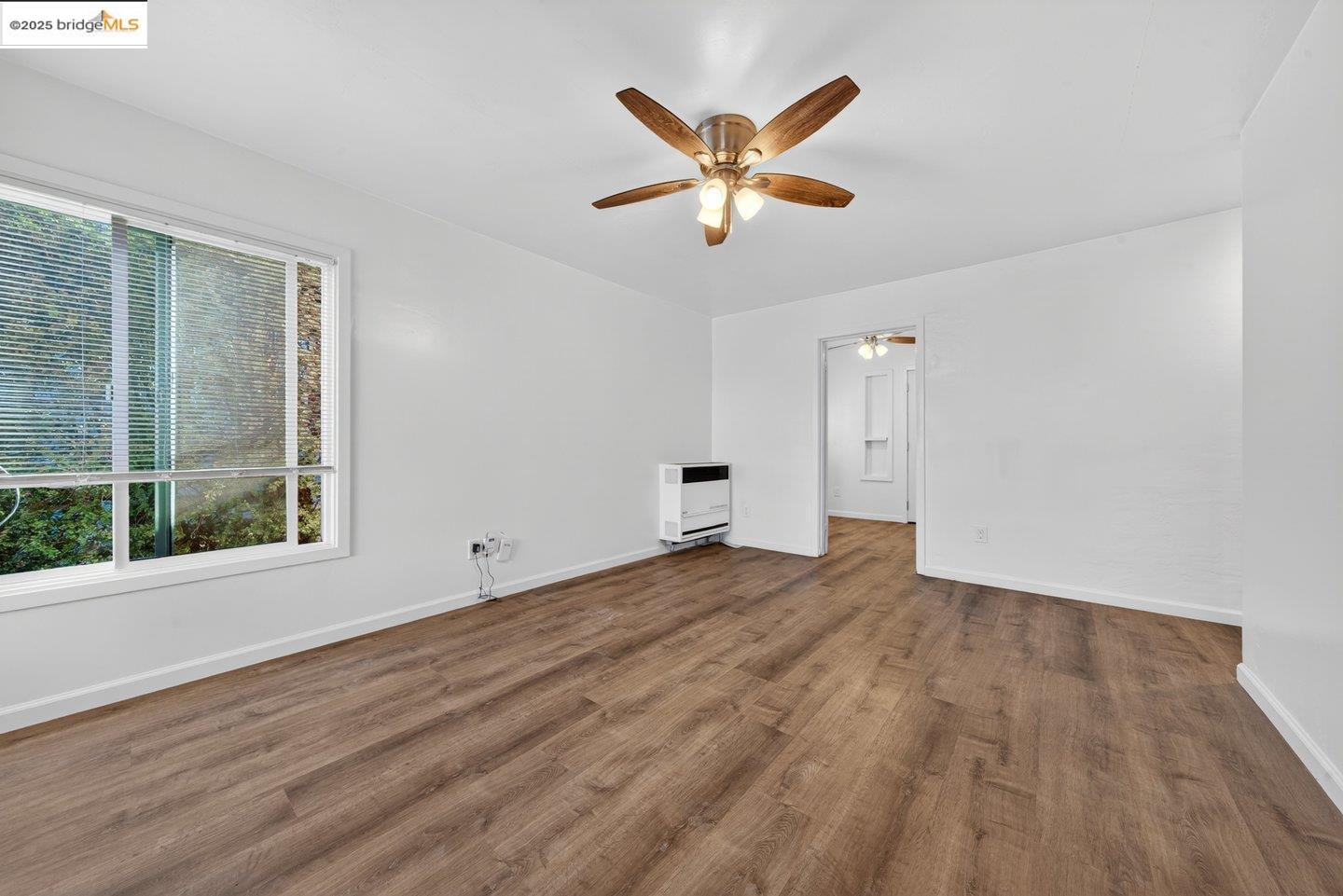 Detail Gallery Image 5 of 22 For 1408 Berkeley Way, Berkeley,  CA 94702 - 1 Beds | 1 Baths