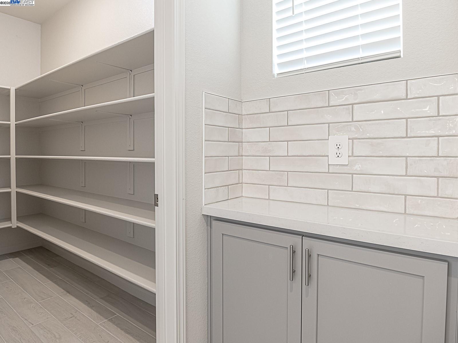 Detail Gallery Image 5 of 13 For 671 Channel Cir, Oakley,  CA 94561 - 4 Beds | 3 Baths