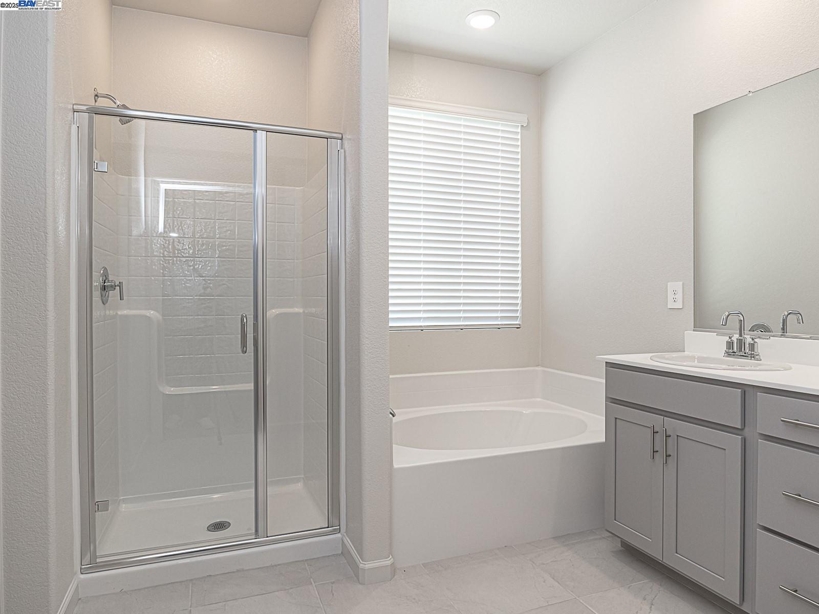 Detail Gallery Image 10 of 13 For 671 Channel Cir, Oakley,  CA 94561 - 4 Beds | 3 Baths