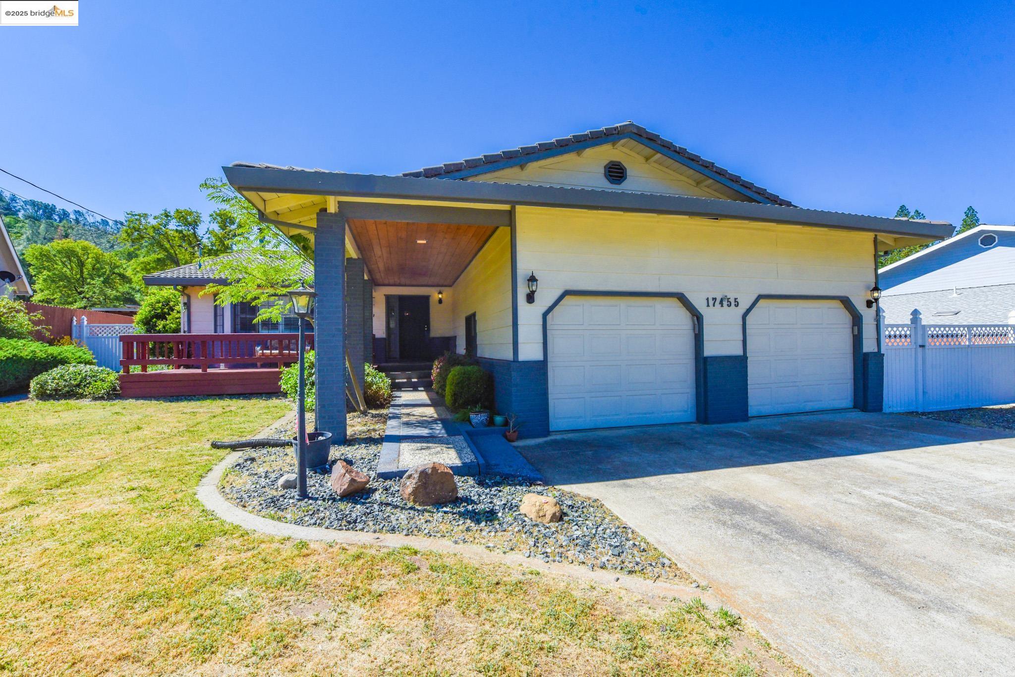 Detail Gallery Image 1 of 46 For 17455 Livermore Ct., Soulsbyville,  CA 95372 - 3 Beds | 2 Baths