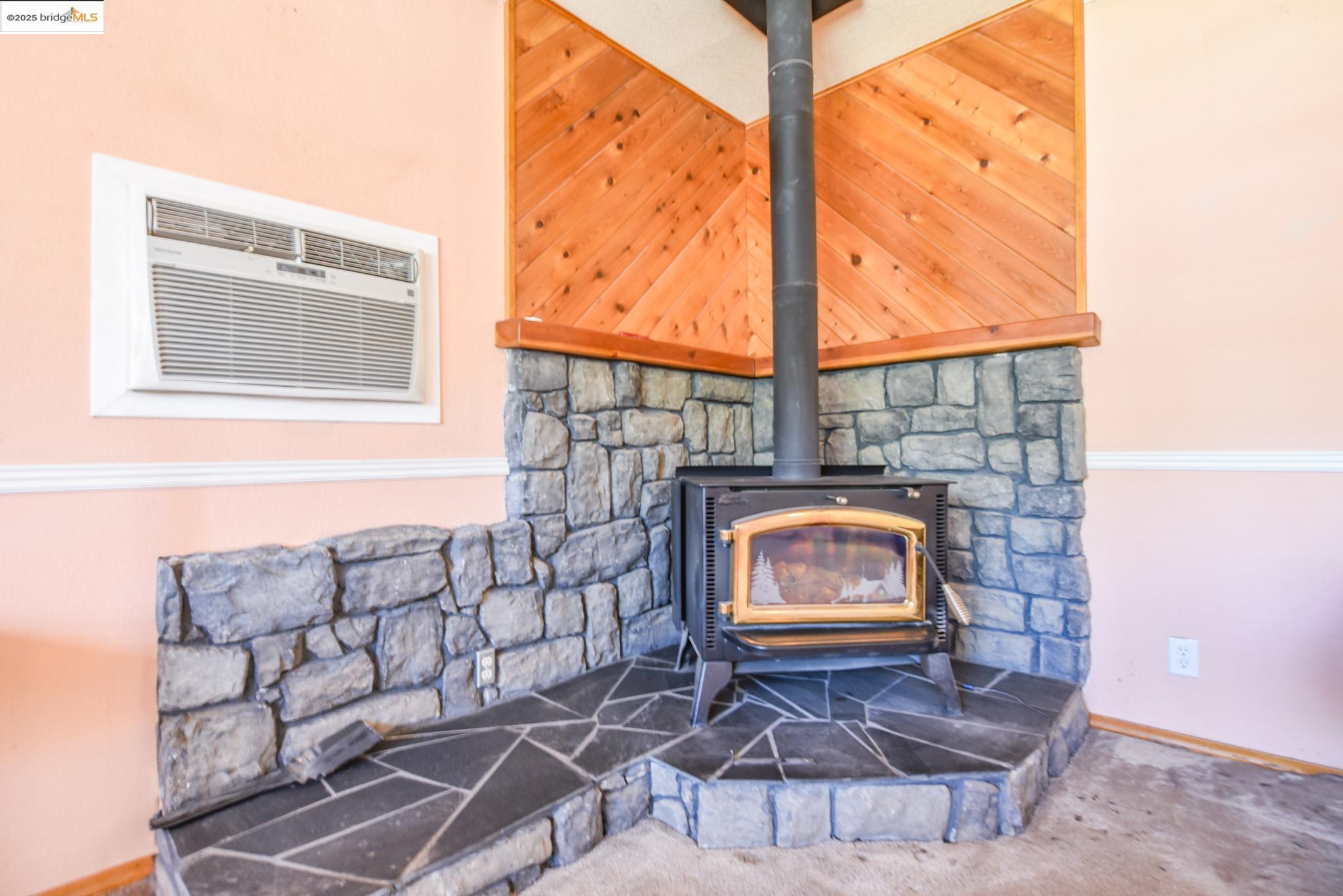 Detail Gallery Image 14 of 46 For 17455 Livermore Ct., Soulsbyville,  CA 95372 - 3 Beds | 2 Baths