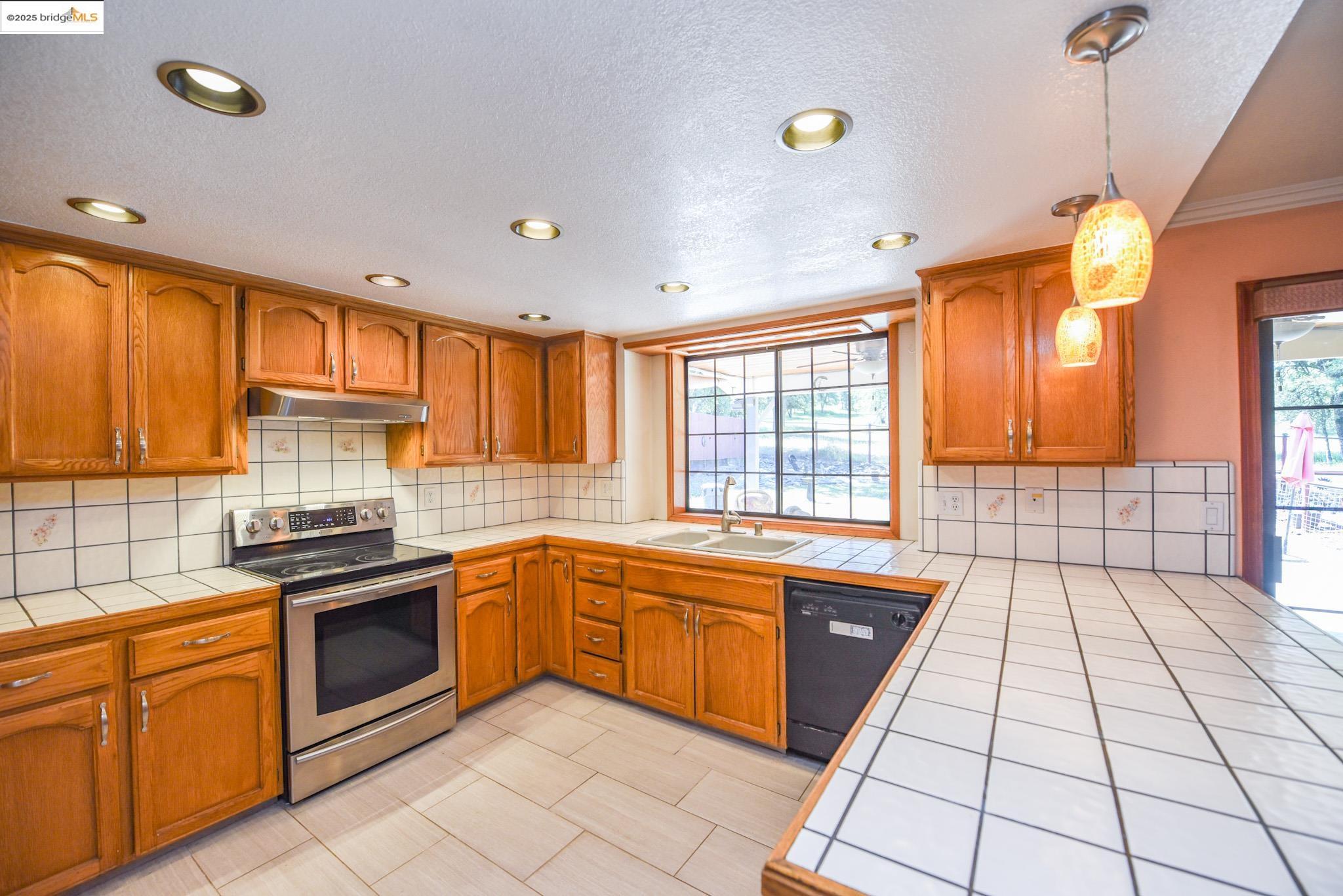 Detail Gallery Image 17 of 46 For 17455 Livermore Ct., Soulsbyville,  CA 95372 - 3 Beds | 2 Baths