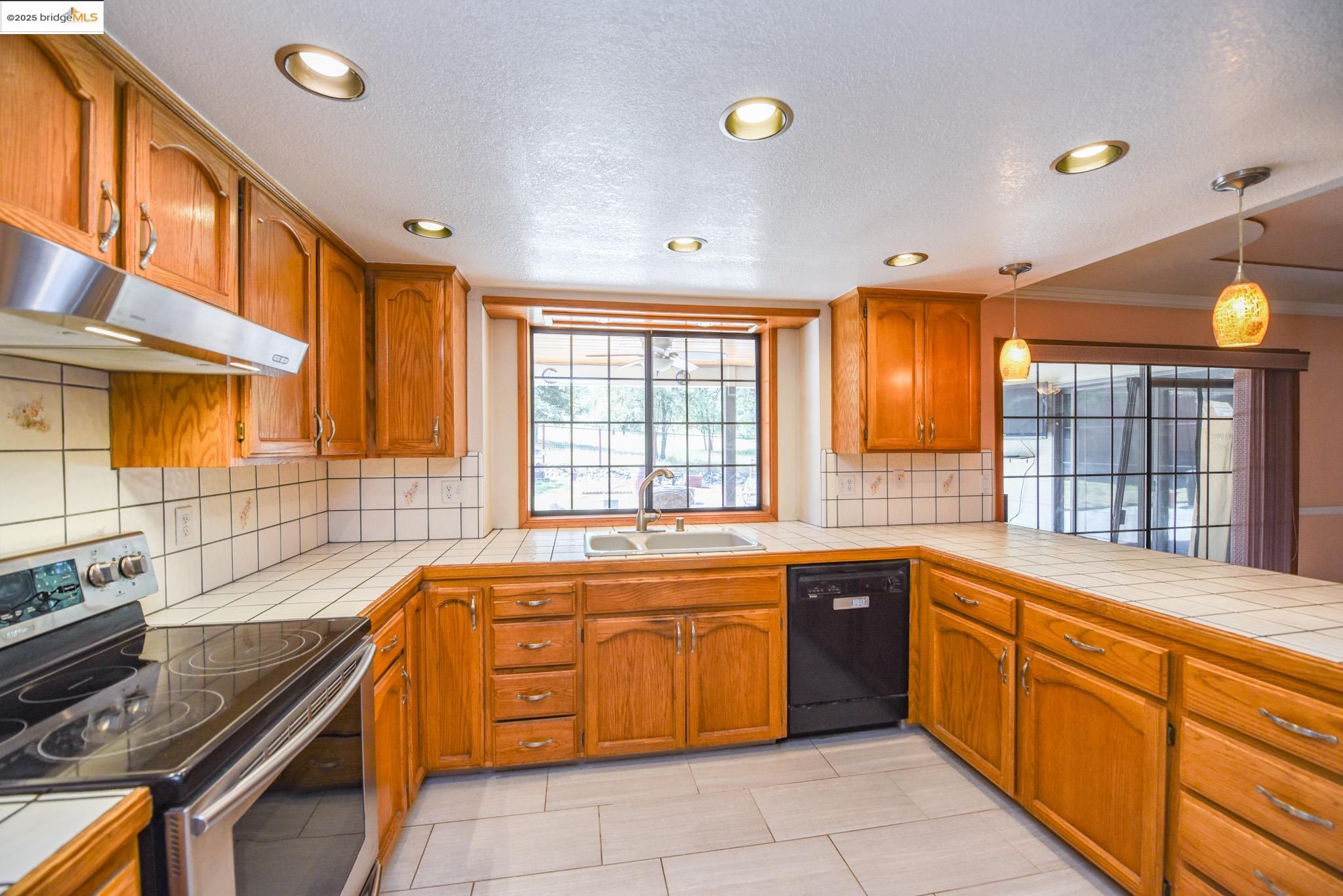 Detail Gallery Image 19 of 46 For 17455 Livermore Ct., Soulsbyville,  CA 95372 - 3 Beds | 2 Baths