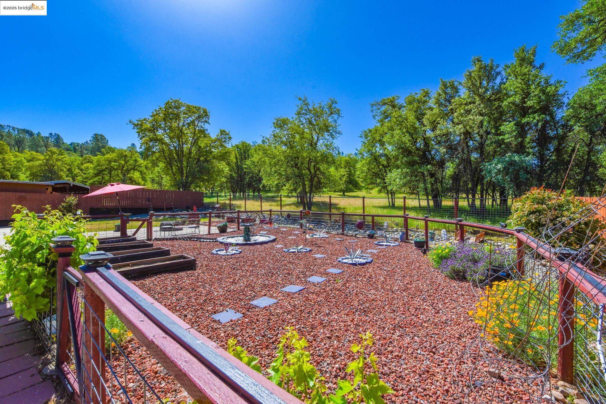 Detail Gallery Image 37 of 46 For 17455 Livermore Ct., Soulsbyville,  CA 95372 - 3 Beds | 2 Baths