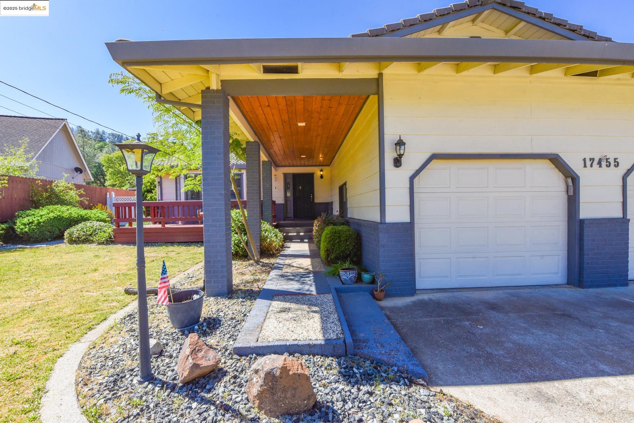 Detail Gallery Image 7 of 46 For 17455 Livermore Ct., Soulsbyville,  CA 95372 - 3 Beds | 2 Baths