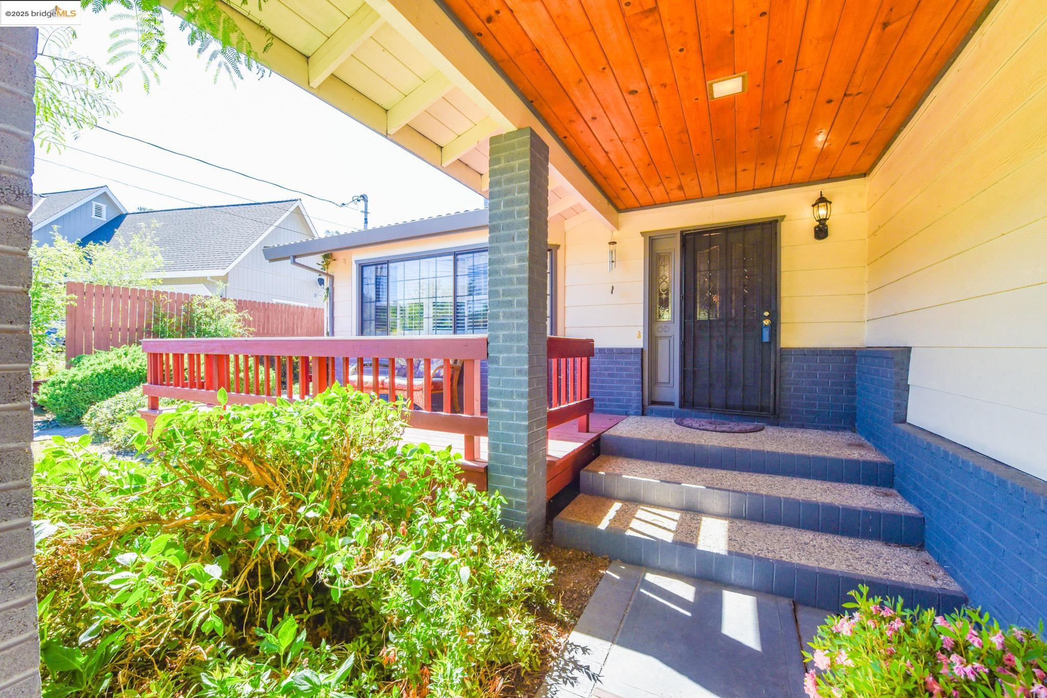 Detail Gallery Image 10 of 46 For 17455 Livermore Ct., Soulsbyville,  CA 95372 - 3 Beds | 2 Baths