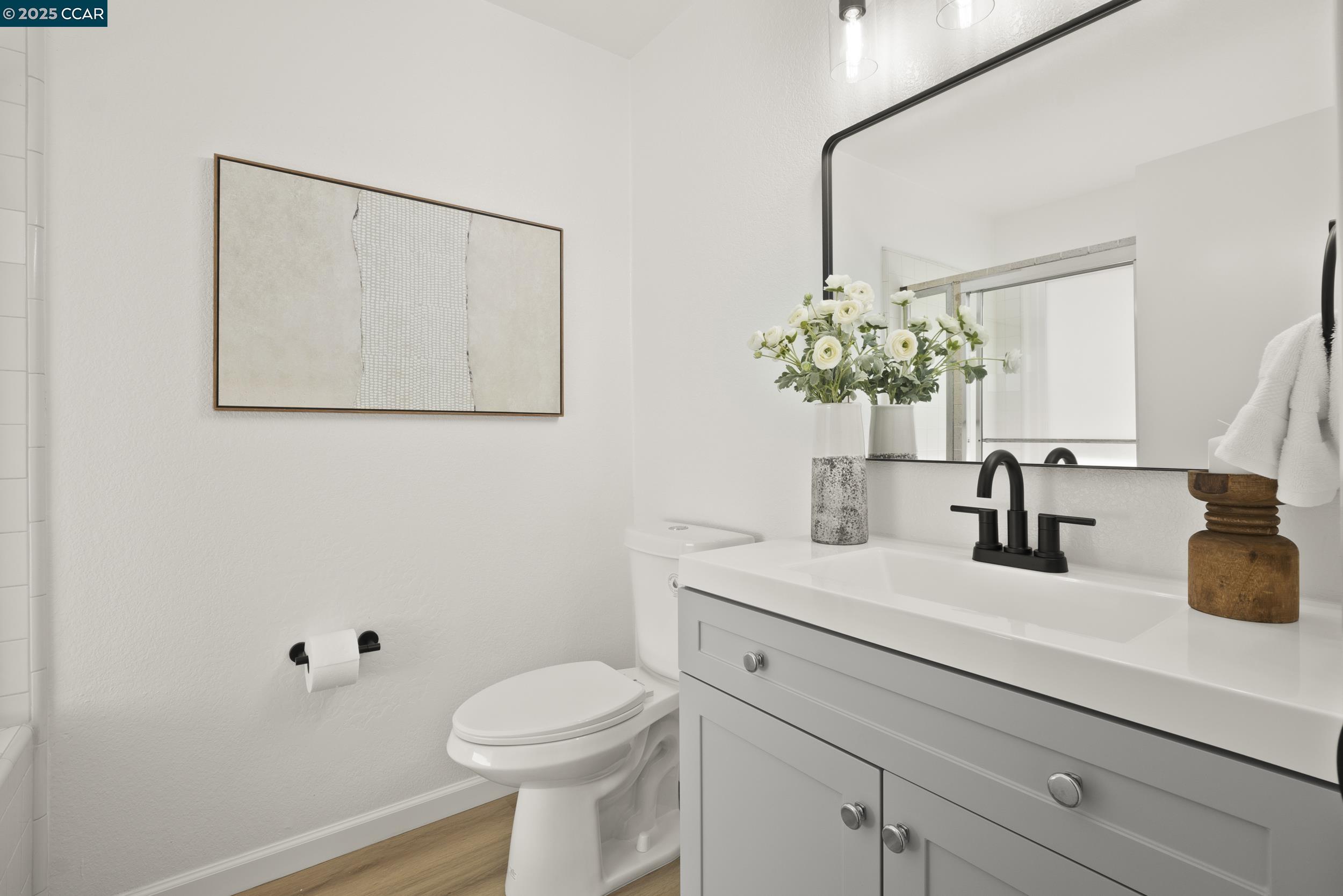 Detail Gallery Image 19 of 40 For 39 Crane Ct, Alameda,  CA 94502 - 3 Beds | 2 Baths