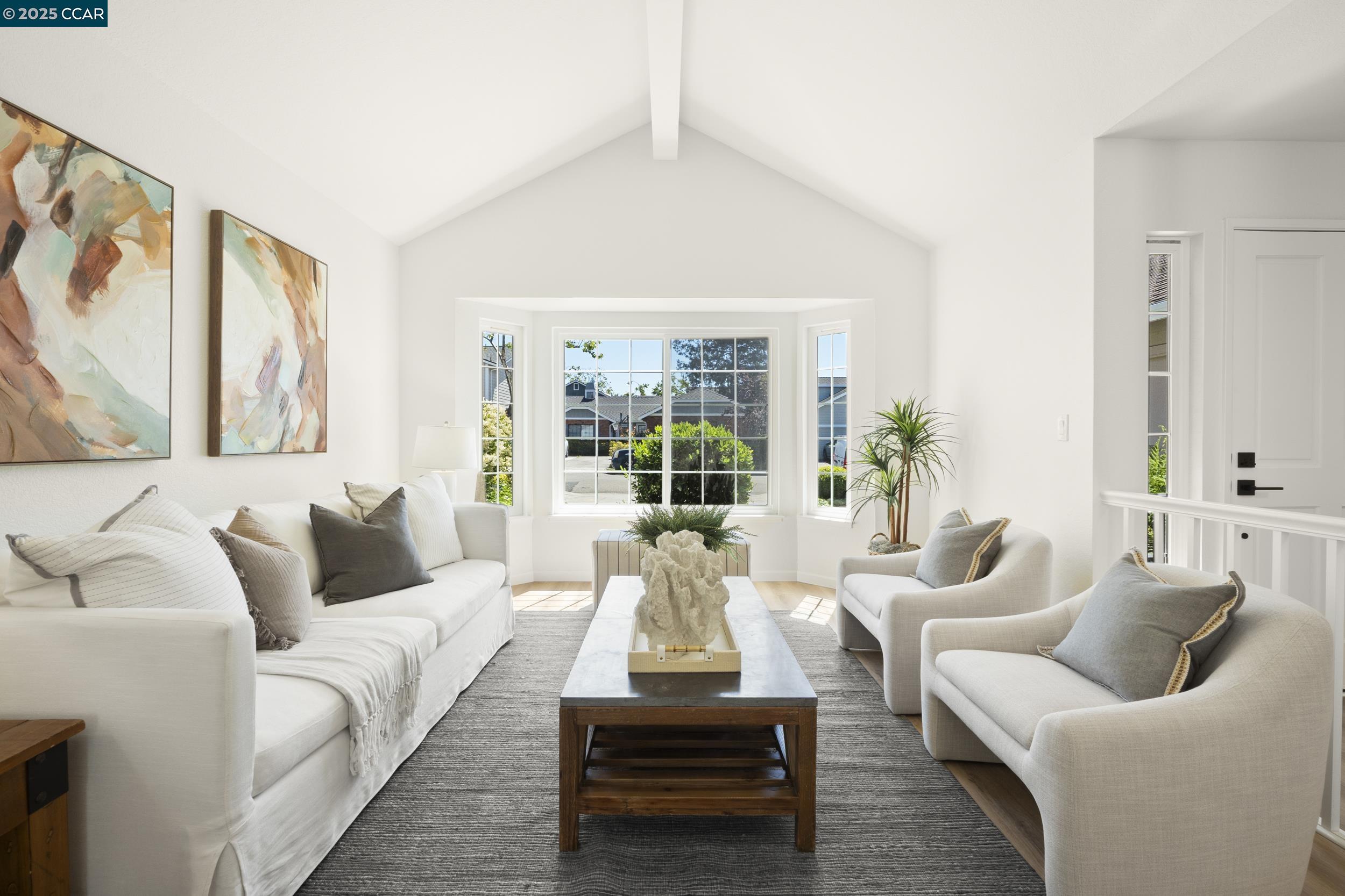 Detail Gallery Image 3 of 40 For 39 Crane Ct, Alameda,  CA 94502 - 3 Beds | 2 Baths